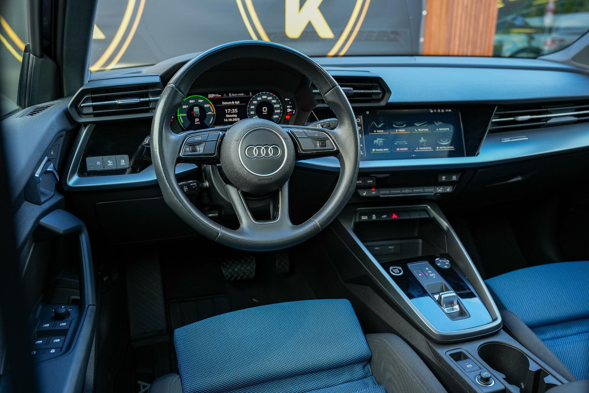 Audi A3 Sportback 40 TFSI e Edition 2022 Navarra blue metallic (2D) 10