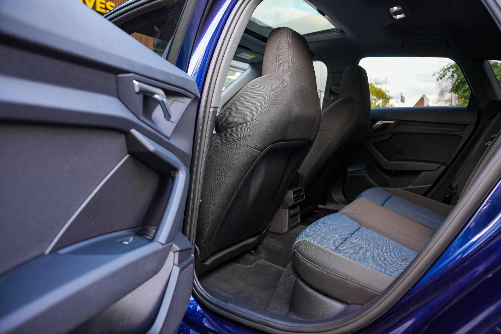 Audi A3 Sportback 40 TFSI e Edition 2022 Navarra blue metallic (2D) 22