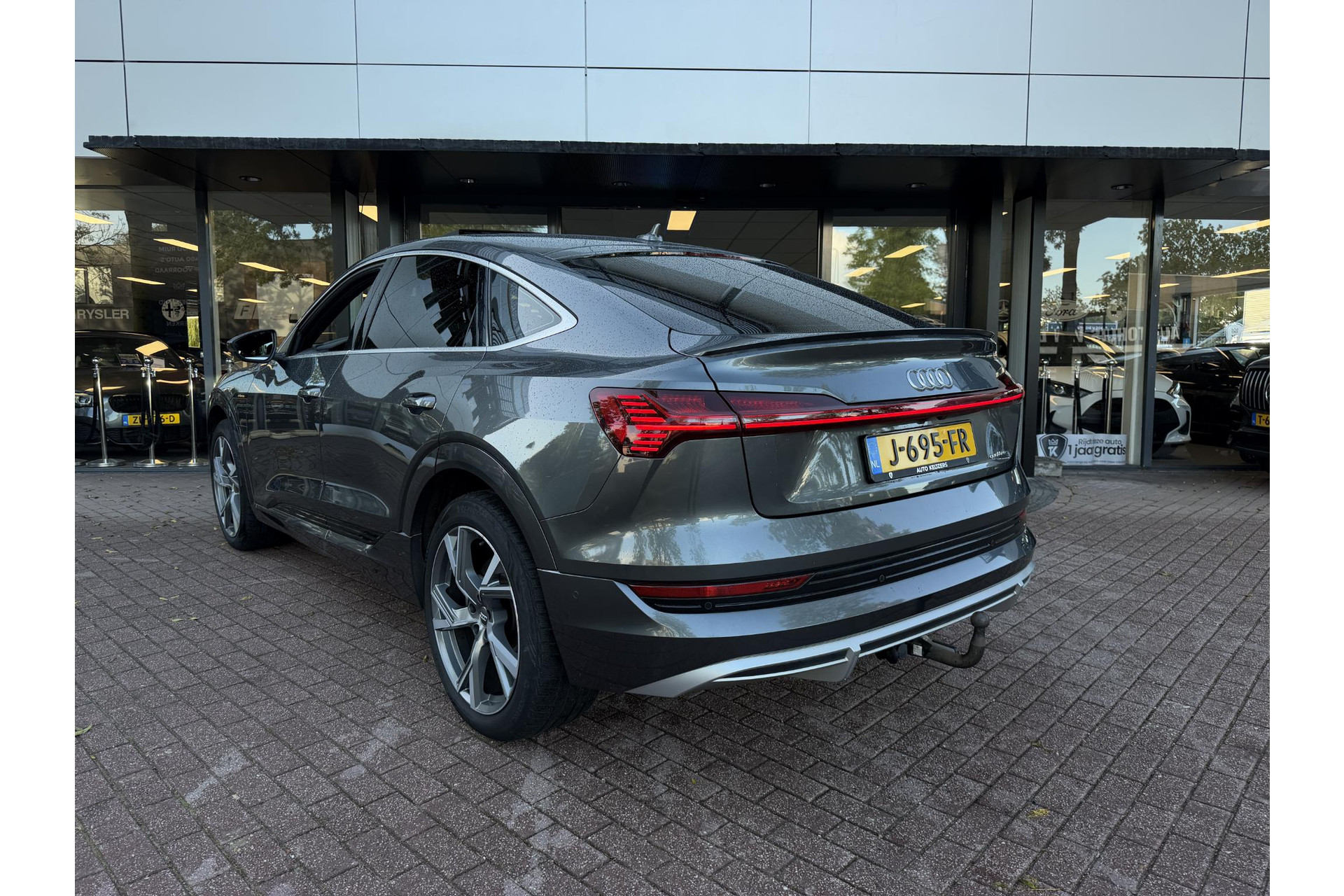 Audi e-tron Sportback 50 quattro S edition 71 kWh 2020 Daytonagrijs pareleffect 4