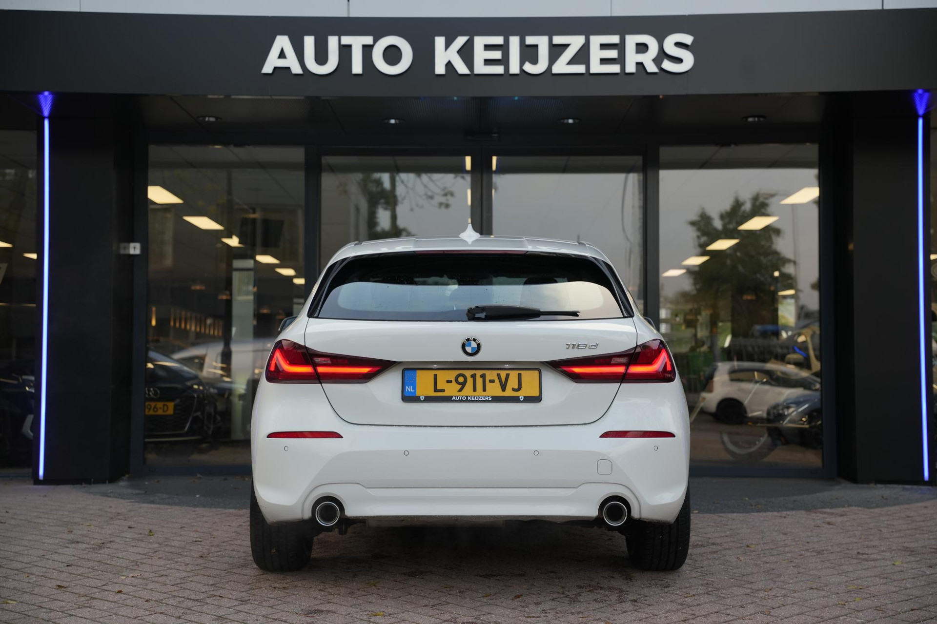 BMW 1-serie 118d High Executive 2020  11