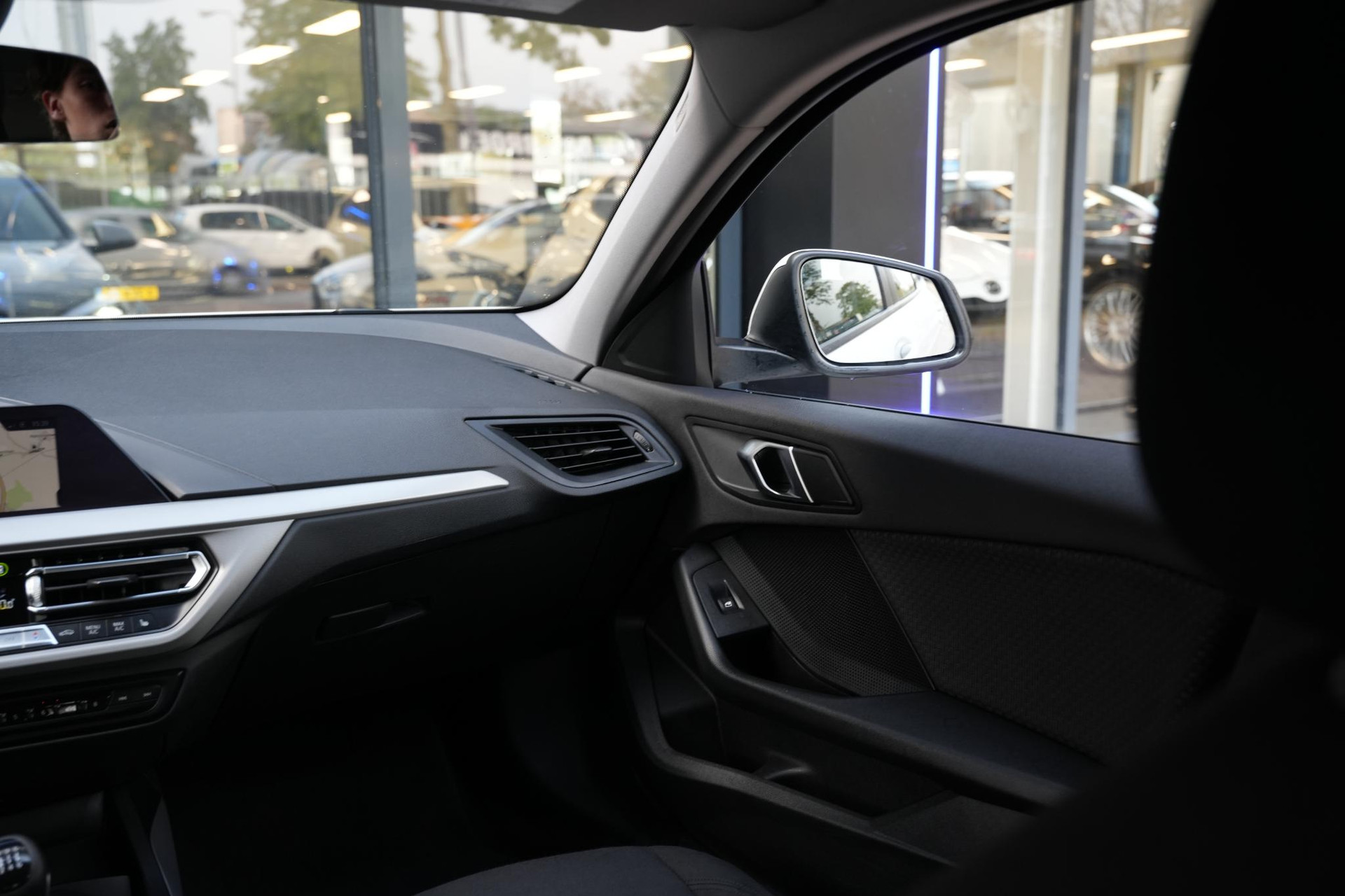 BMW 1-serie 118d High Executive 2020  21