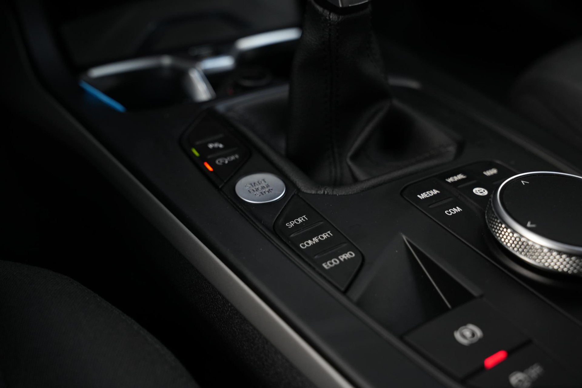 BMW 1-serie 118d High Executive 2020  26