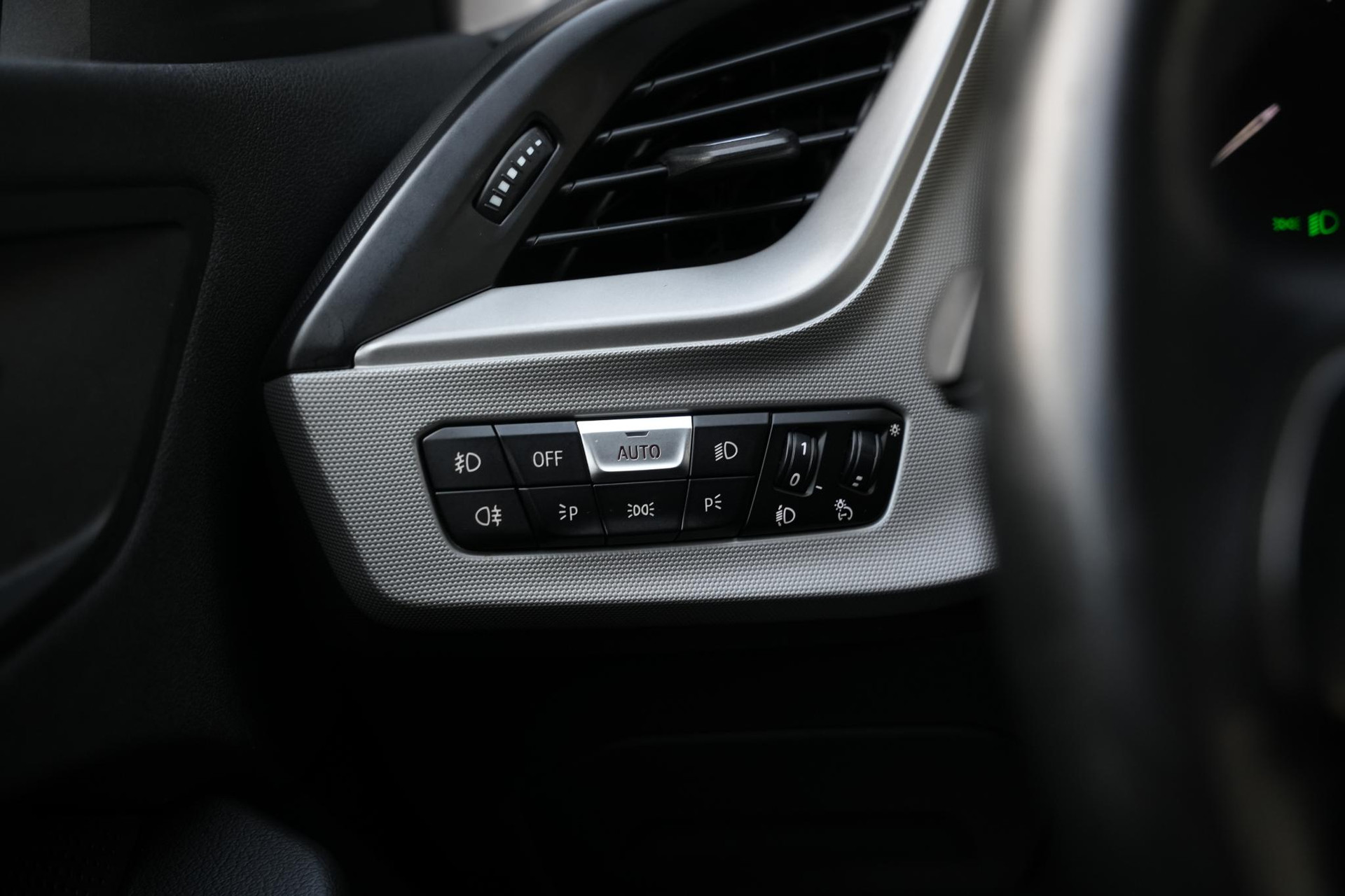 BMW 1-serie 118d High Executive 2020  33