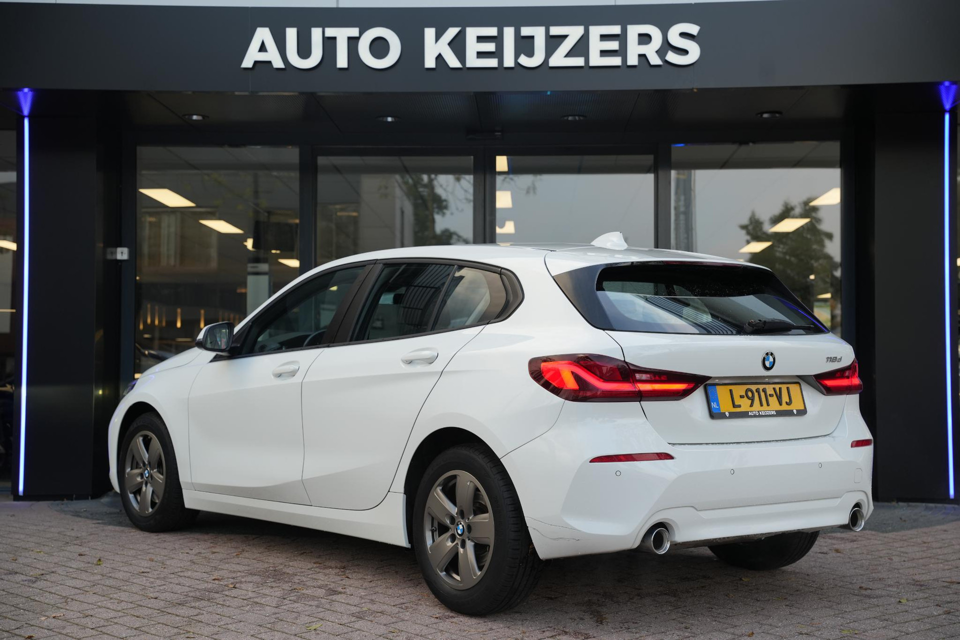 BMW 1-serie 118d High Executive 2020  9