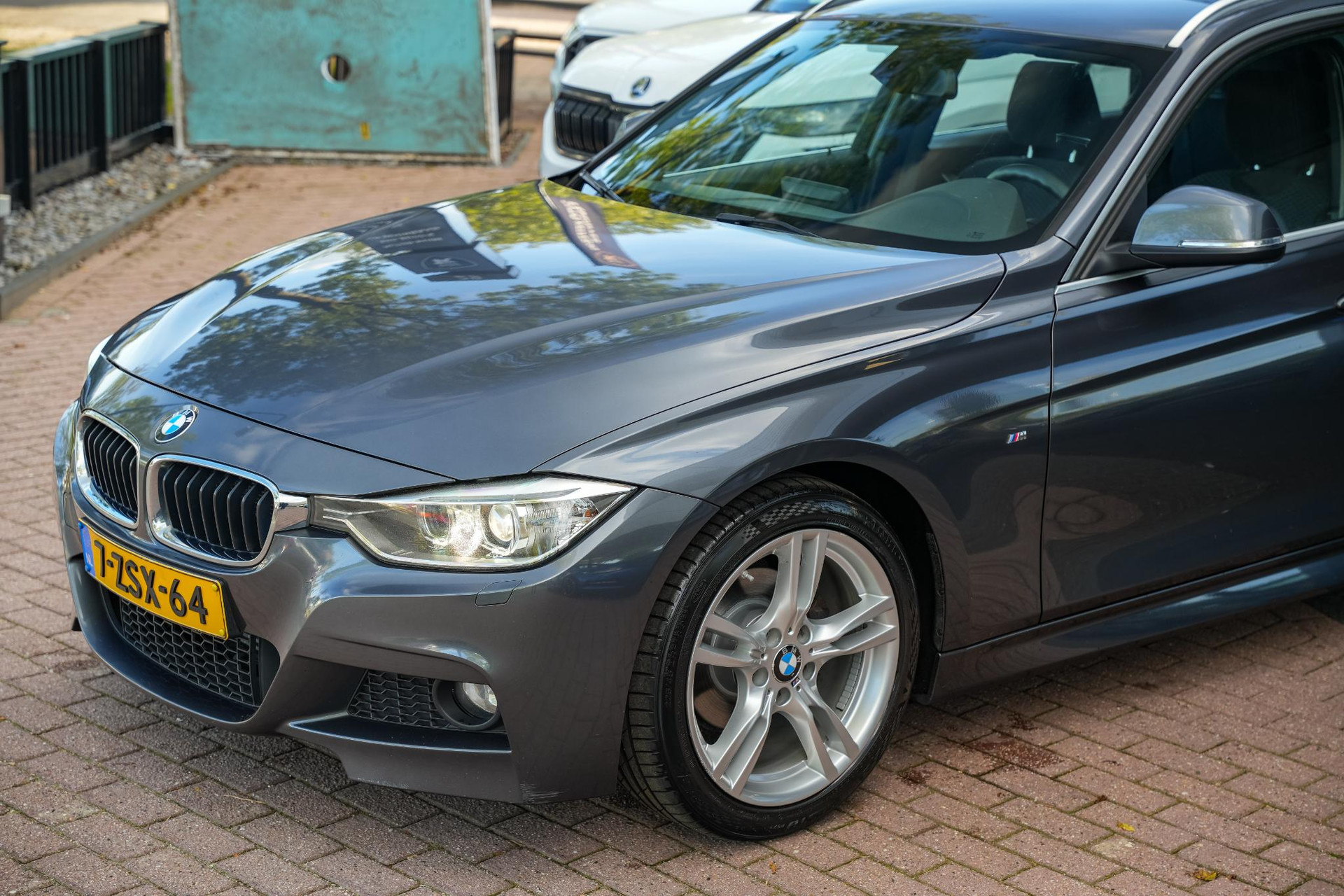 BMW 3 Serie Touring 320i Executive 2015 Mineralgrau metallic 13