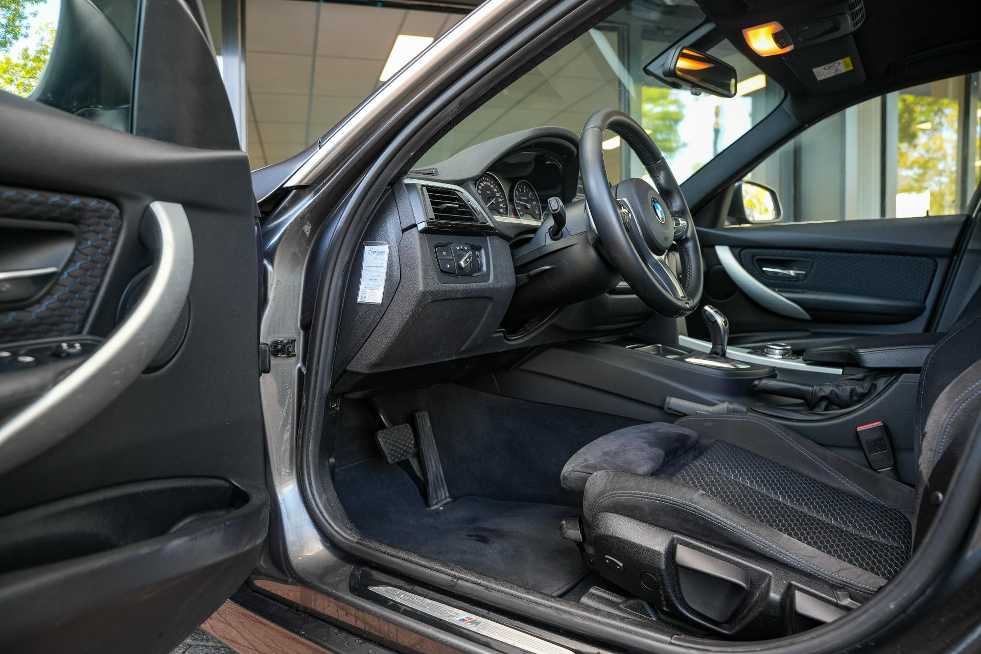 BMW 3 Serie Touring 320i Executive 2015 Mineralgrau metallic 6