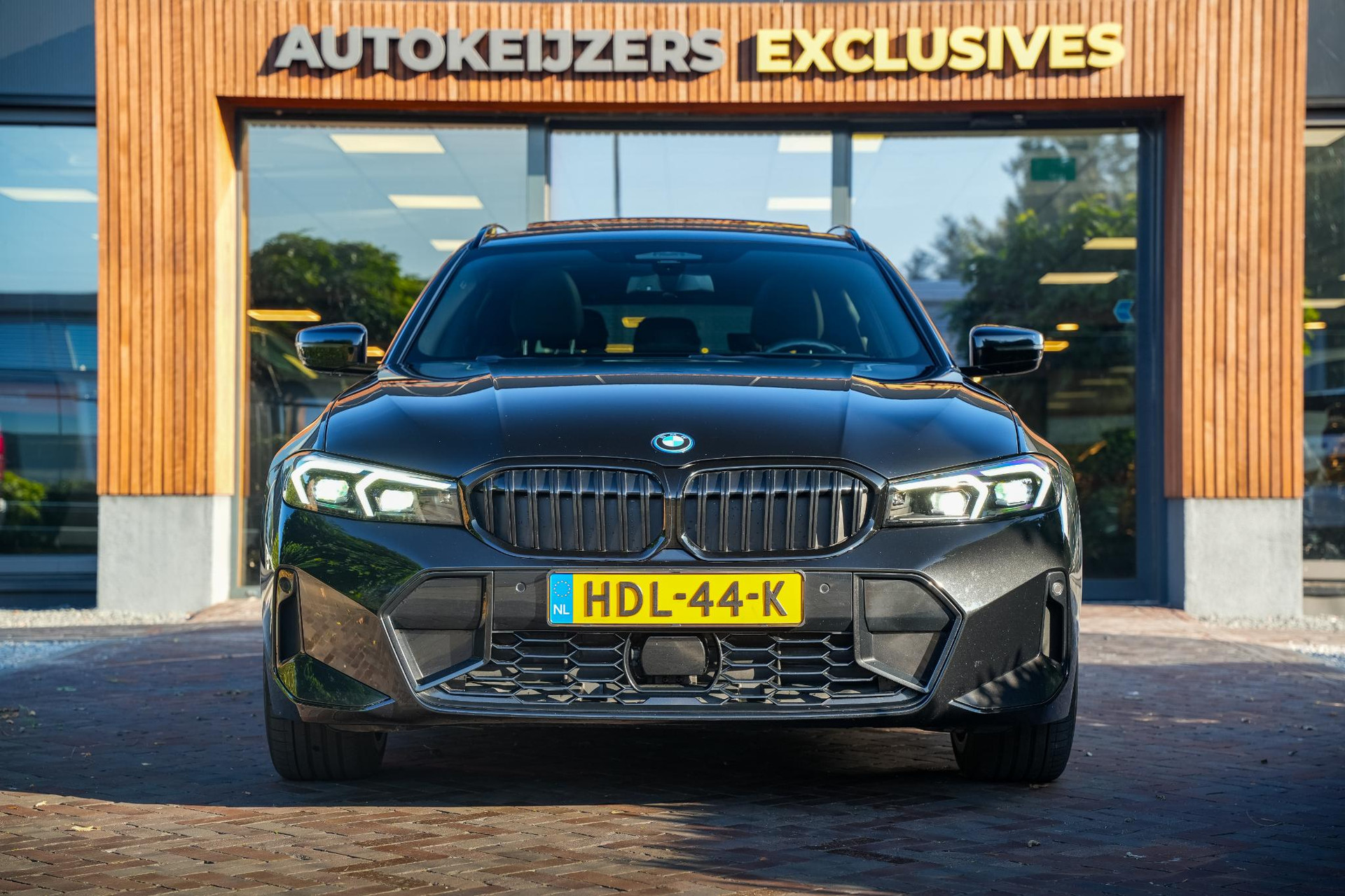 BMW 3 Serie Touring 330e xDrive 2023  3