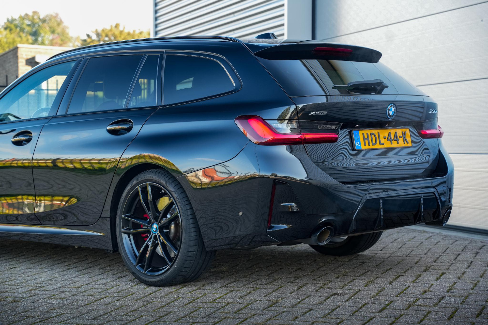 BMW 3 Serie Touring 330e xDrive 2023  37