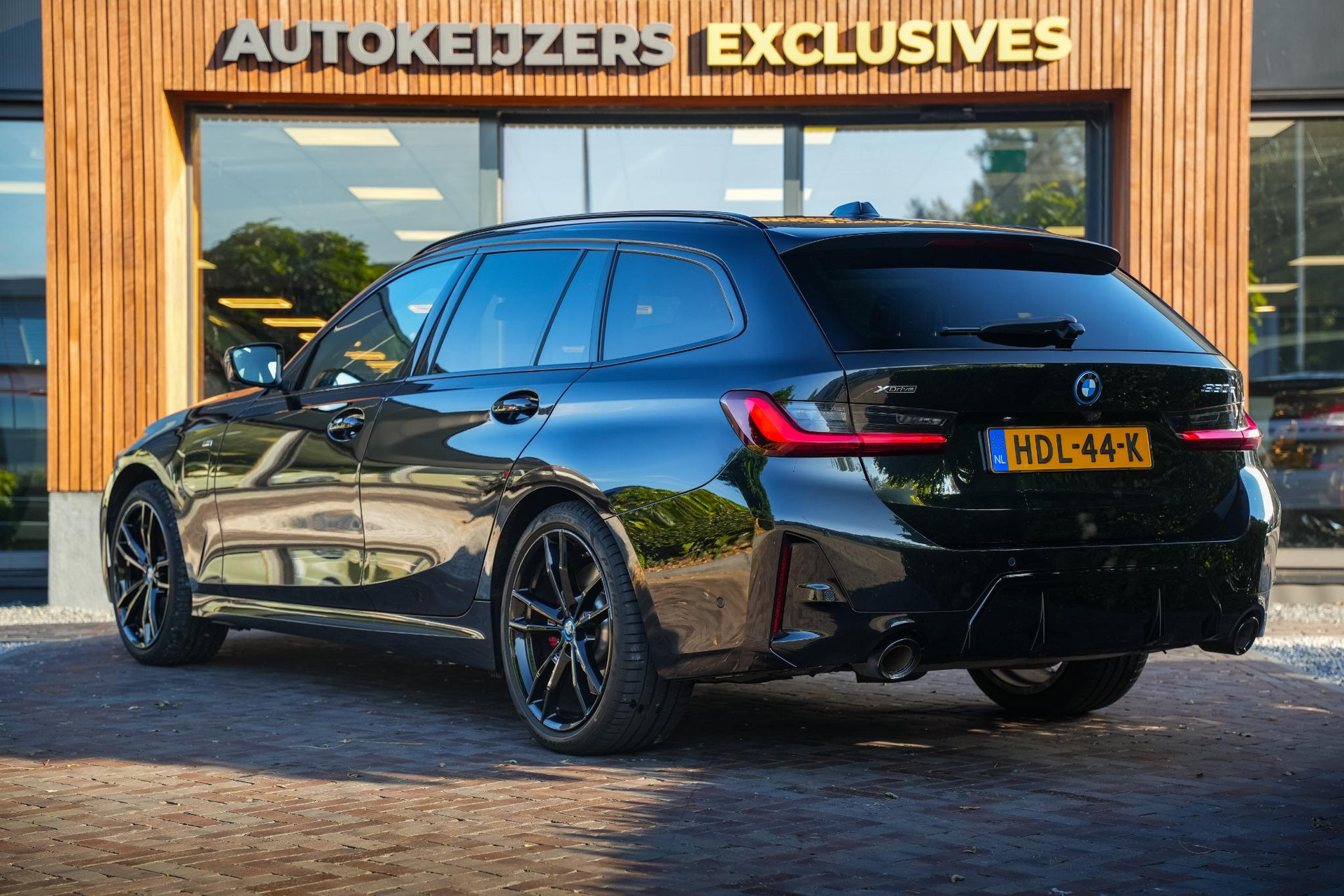 BMW 3 Serie Touring 330e xDrive 2023  7