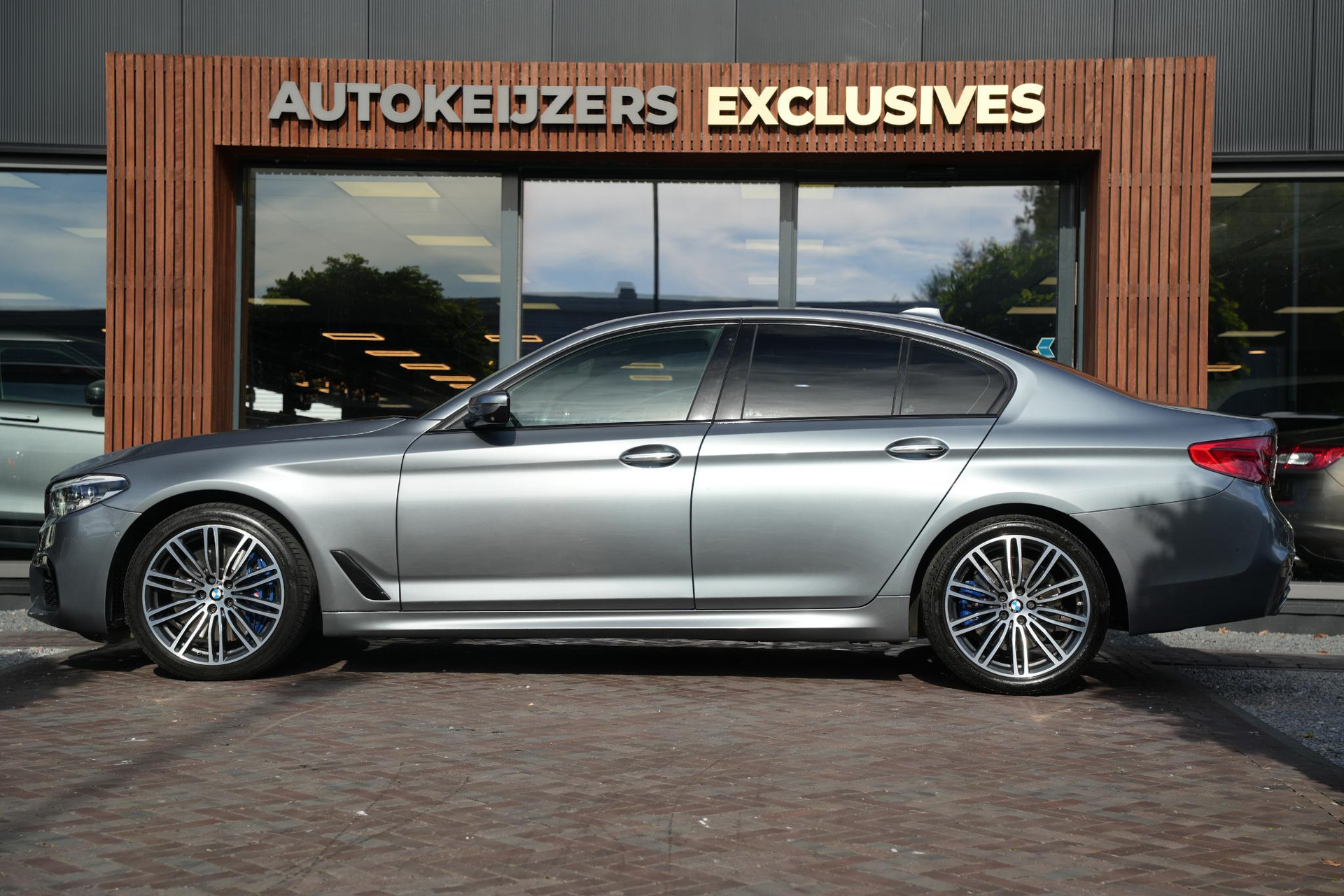 BMW 5 Serie 540i xDrive High Executive 2017 Blue-stone metallic (C2Y) 7