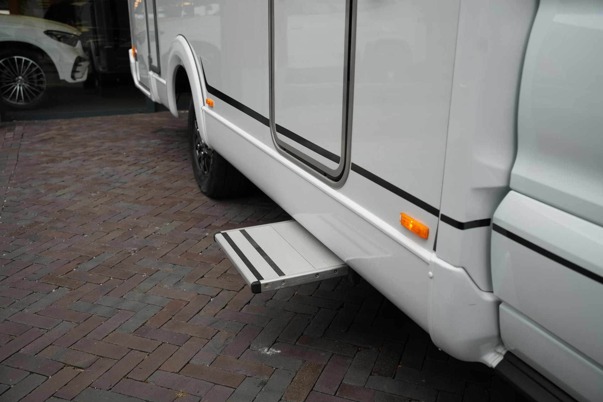 Bürstner  Lineo T 690 G 2024  15