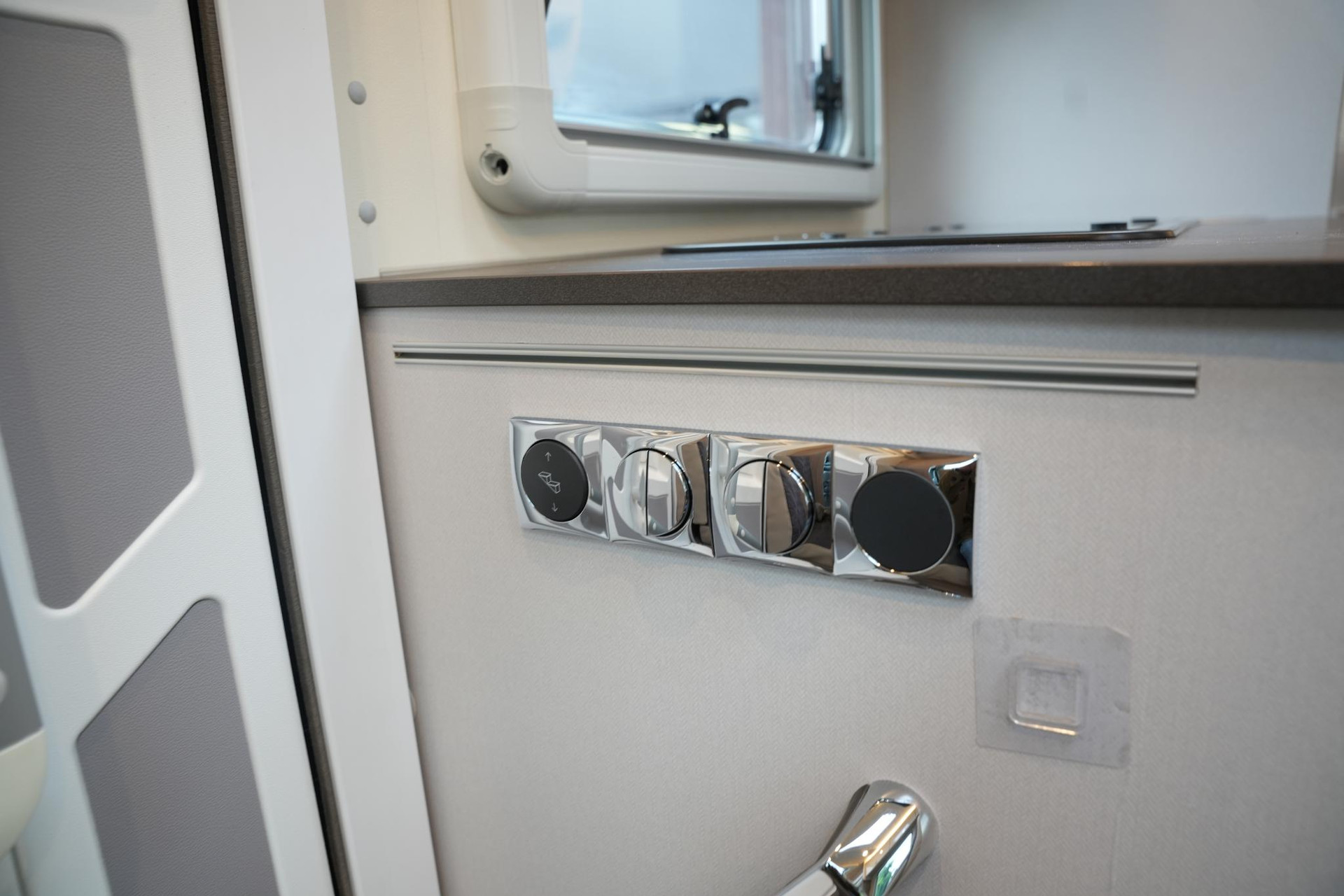 Bürstner  Lineo T 690 G 2024  20