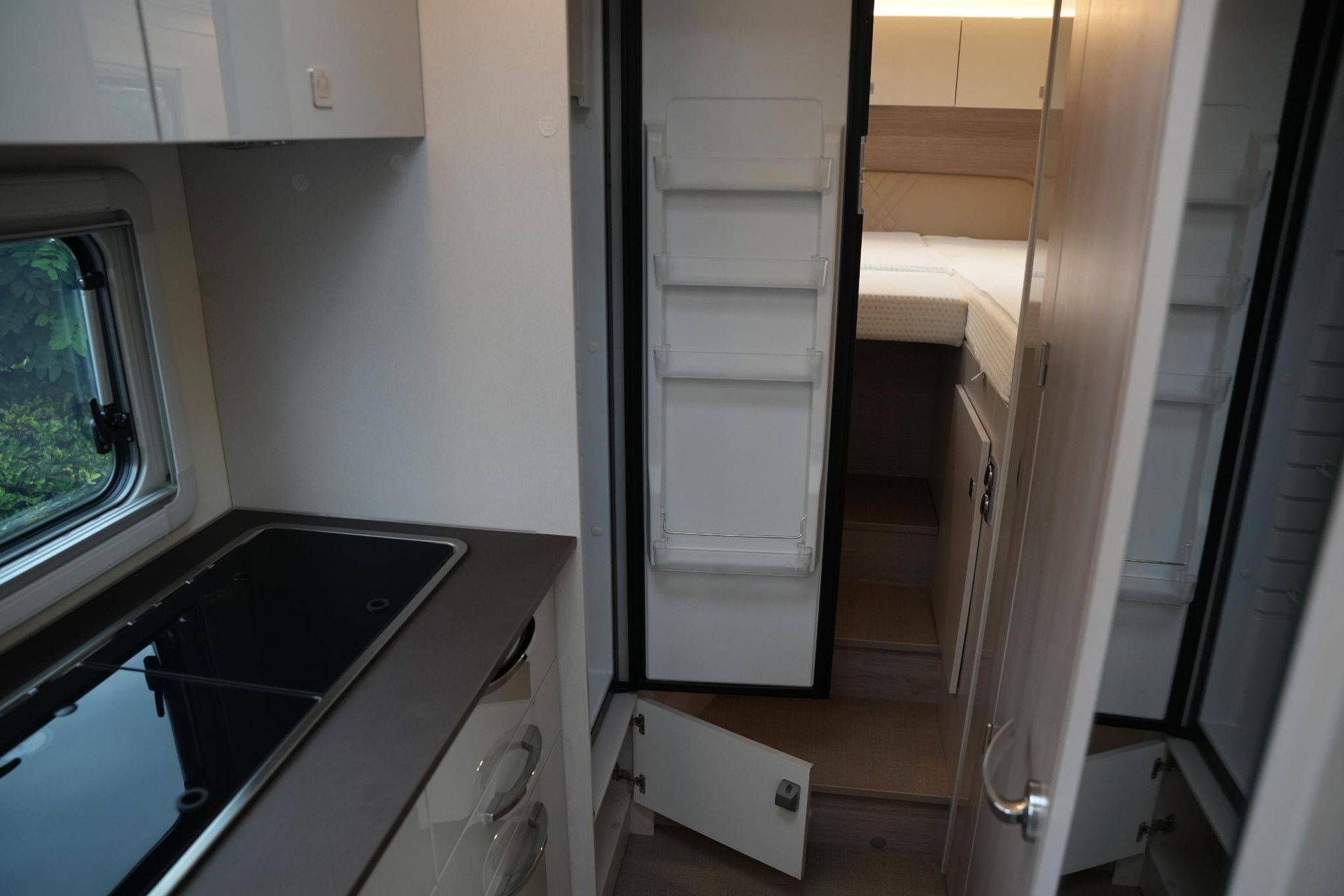 Bürstner  Lineo T 690 G 2024  51