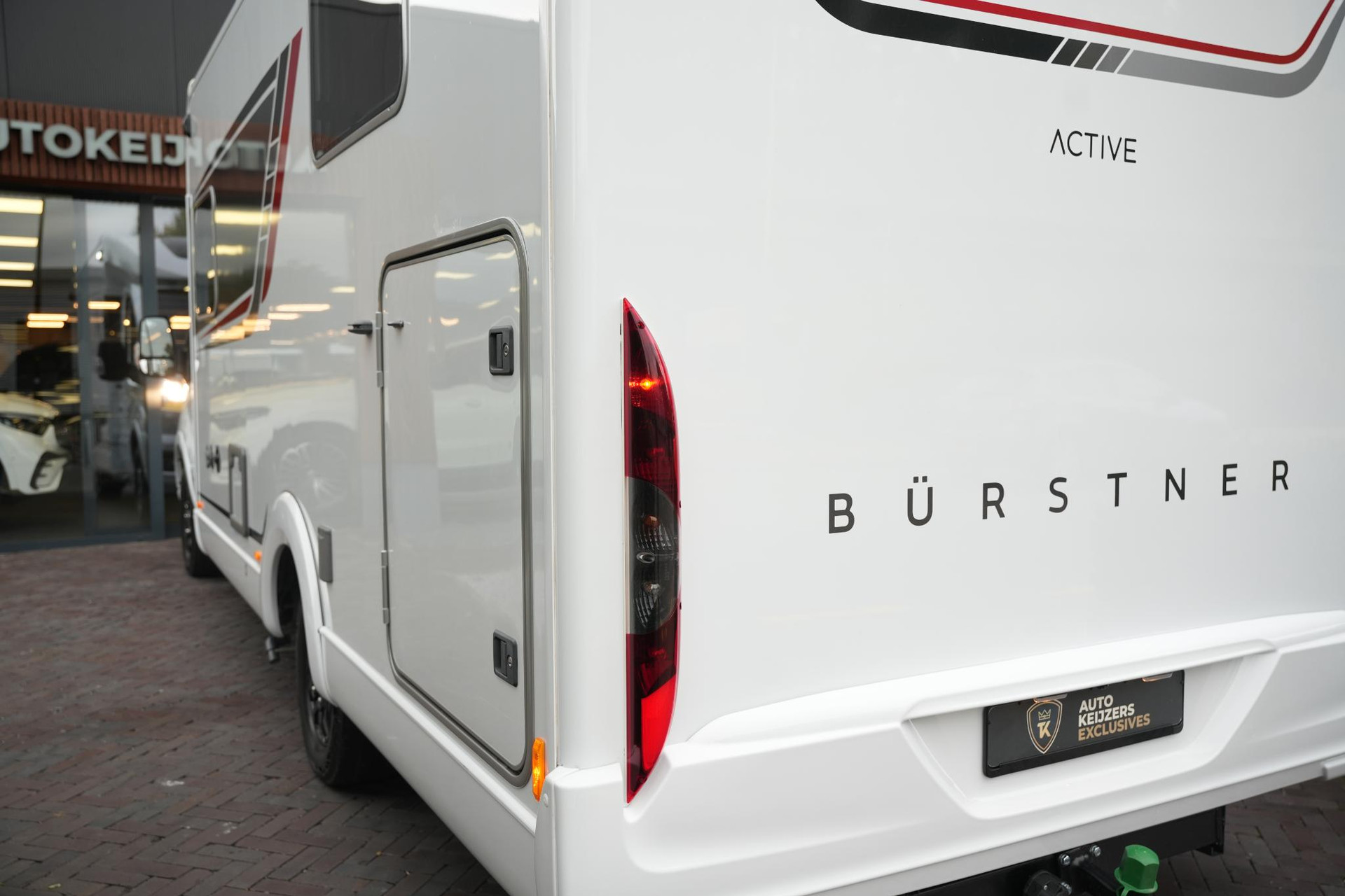 Bürstner  Lineo T 690 G 2024  9