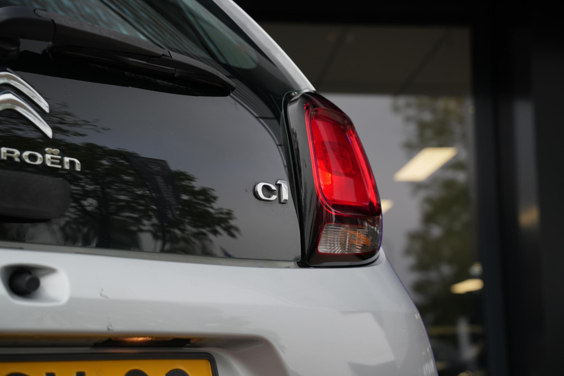 Citroën C1 1.0 e-VTi Feel 2014 Pareleffect speciale kleur blanc perle nacré 20