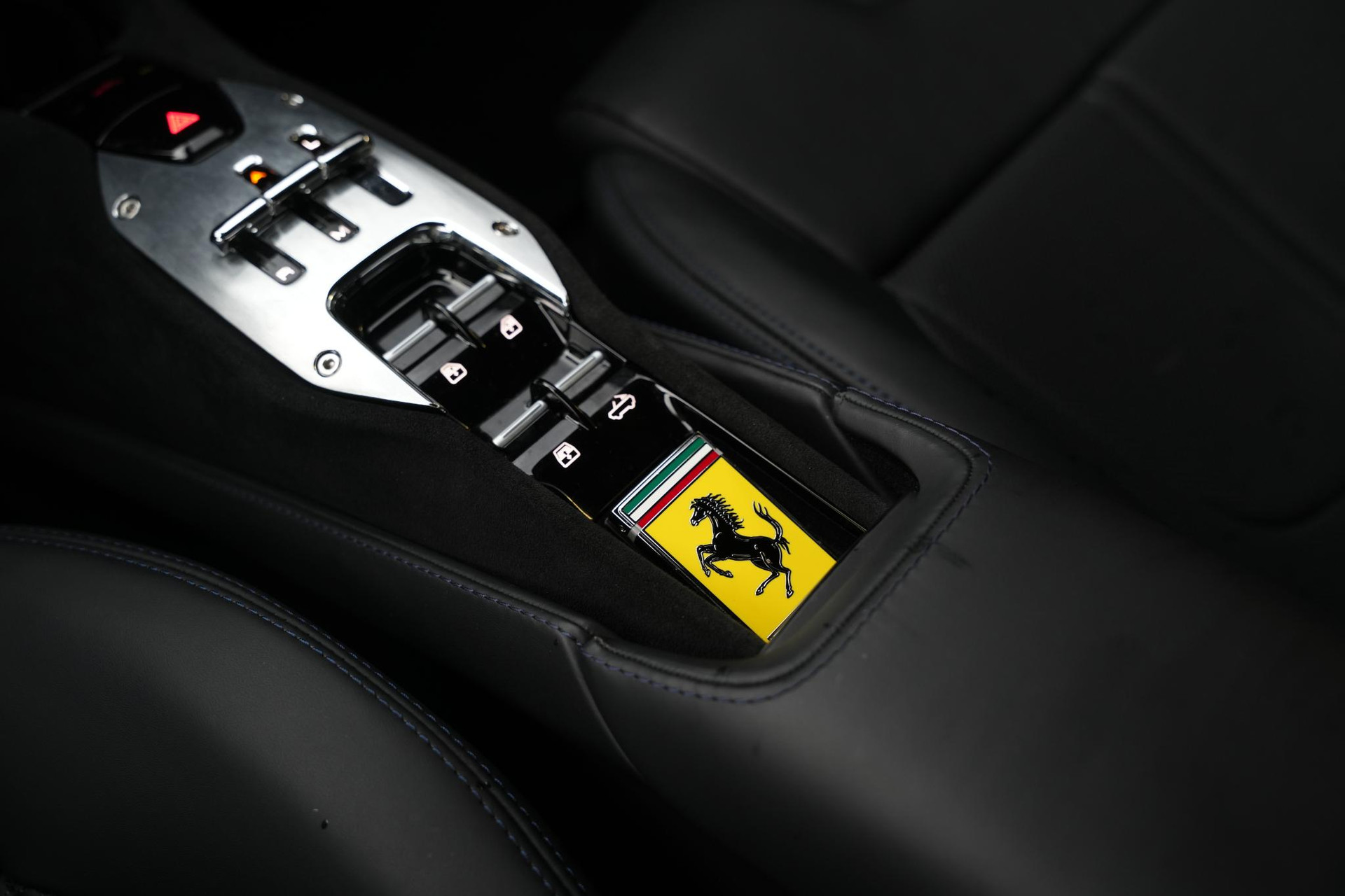 Ferrari SF90 Spider 4.0 V8 2025  17
