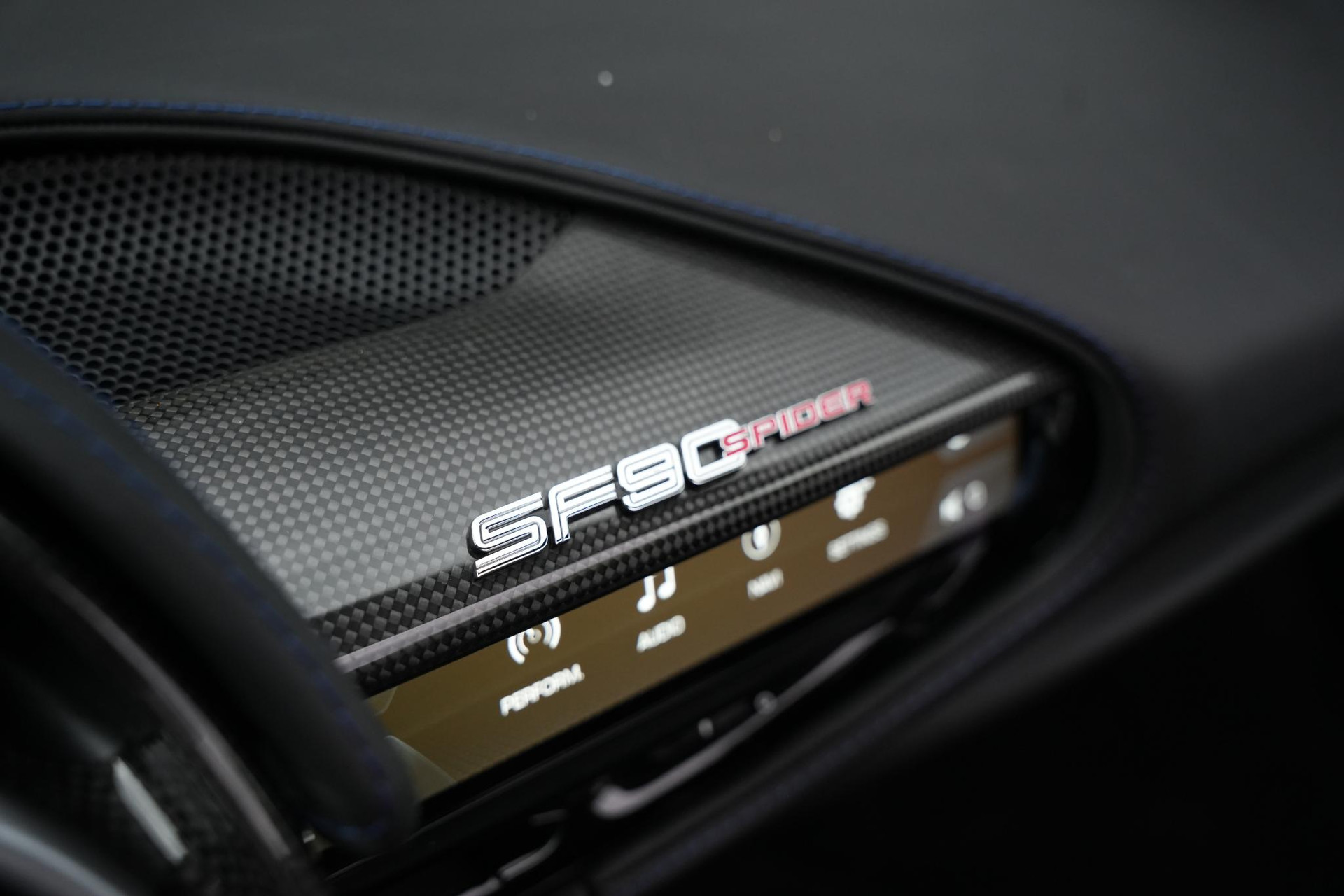 Ferrari SF90 Spider 4.0 V8 2025  19