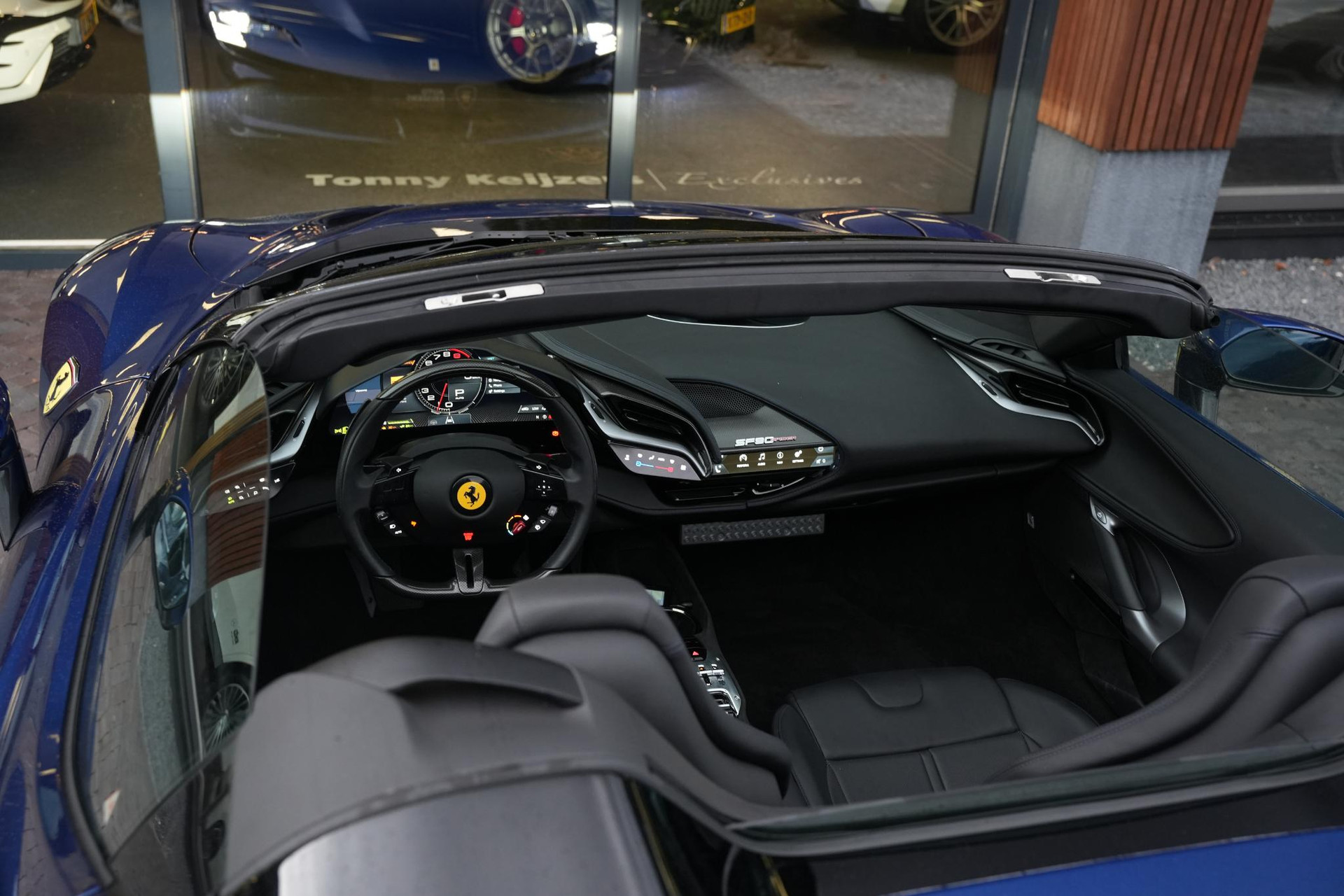 Ferrari SF90 Spider 4.0 V8 2025  2