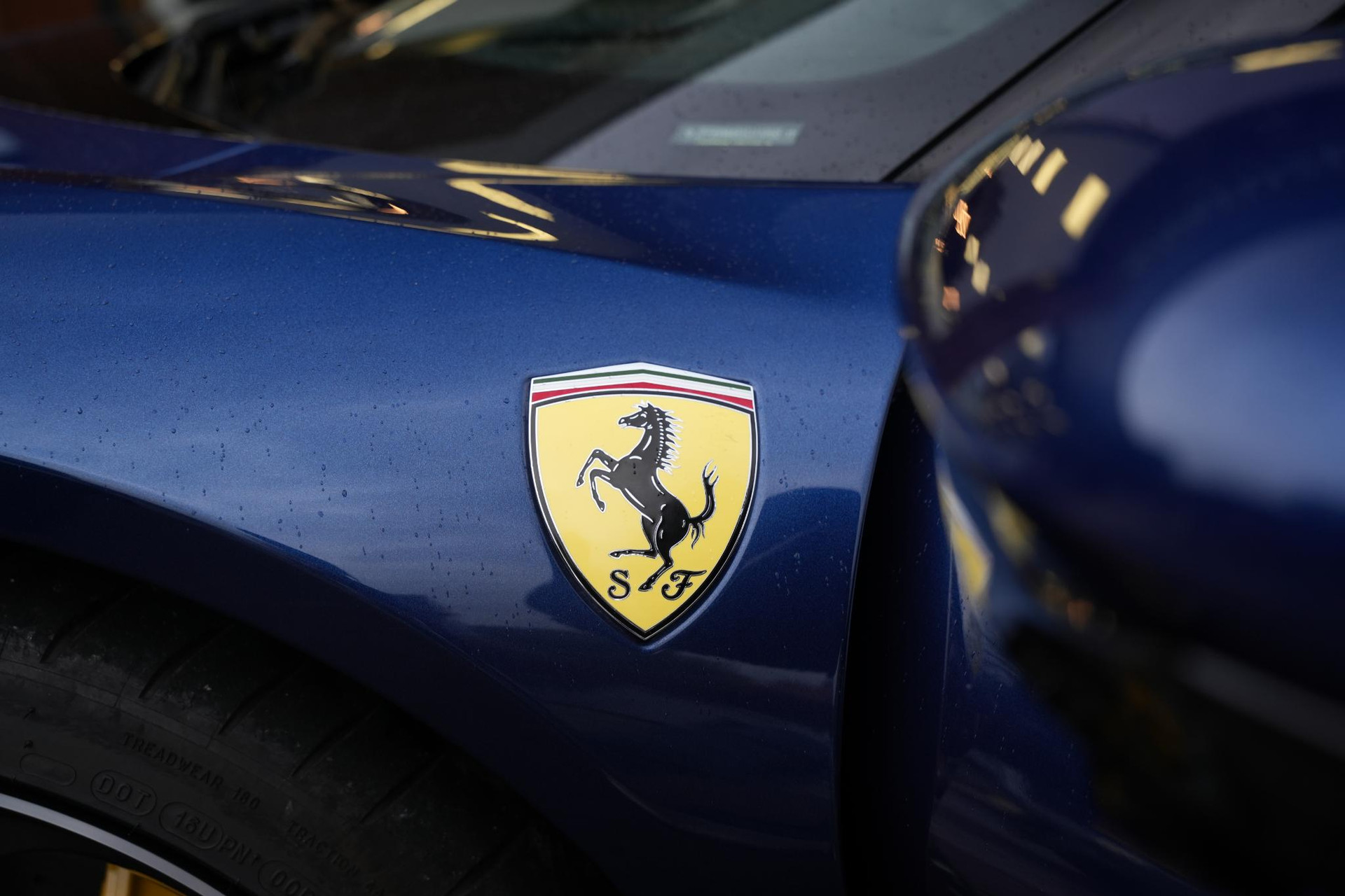 Ferrari SF90 Spider 4.0 V8 2025  21