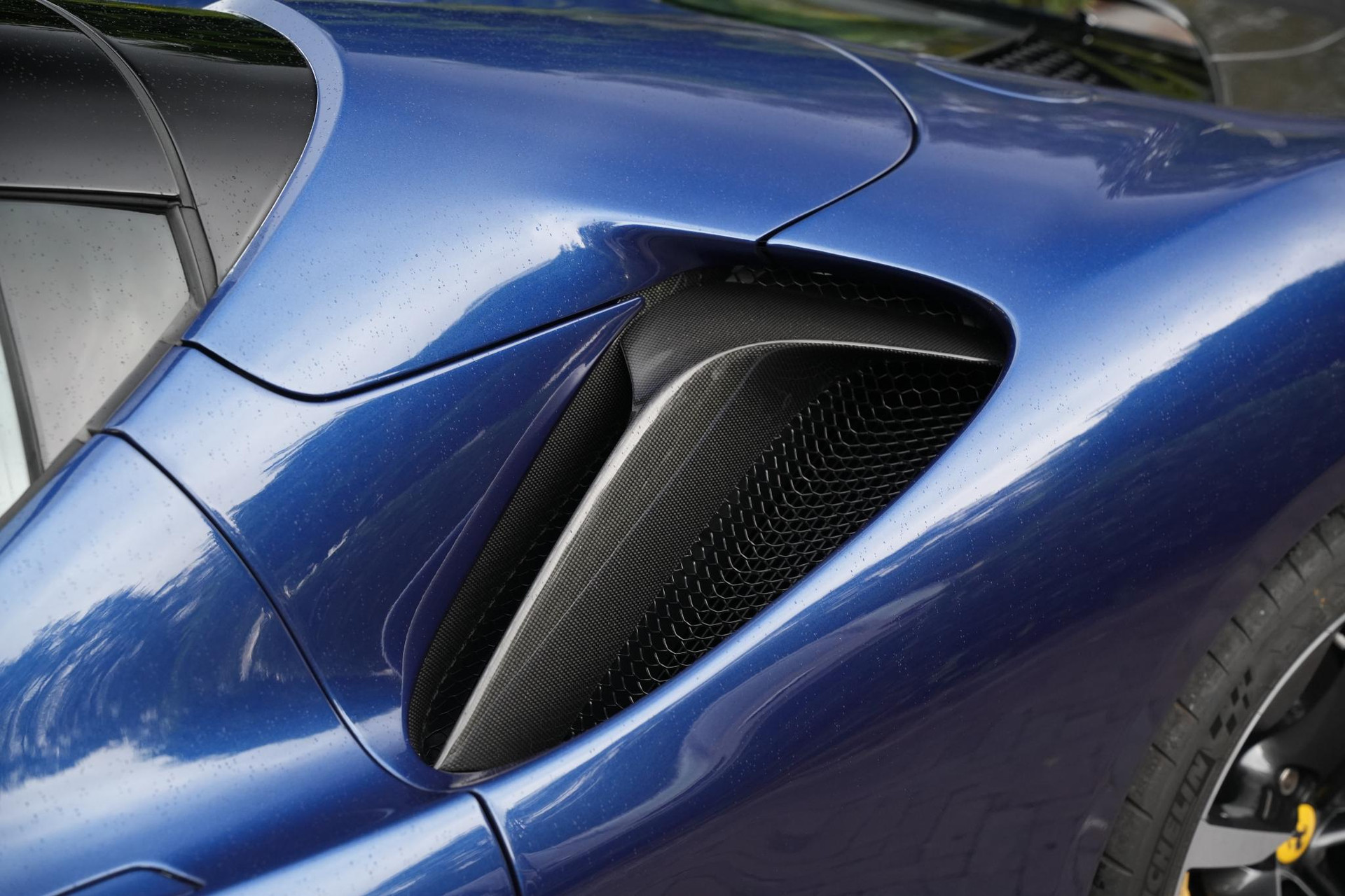 Ferrari SF90 Spider 4.0 V8 2025  29