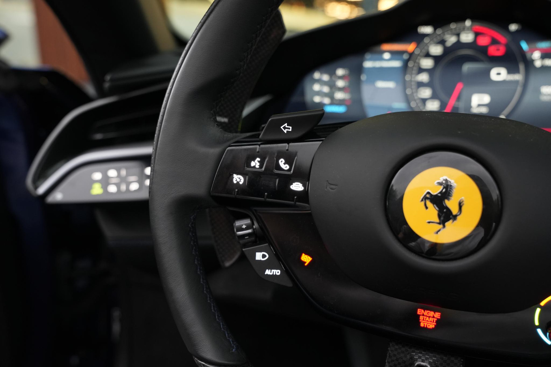 Ferrari SF90 Spider 4.0 V8 2025  34