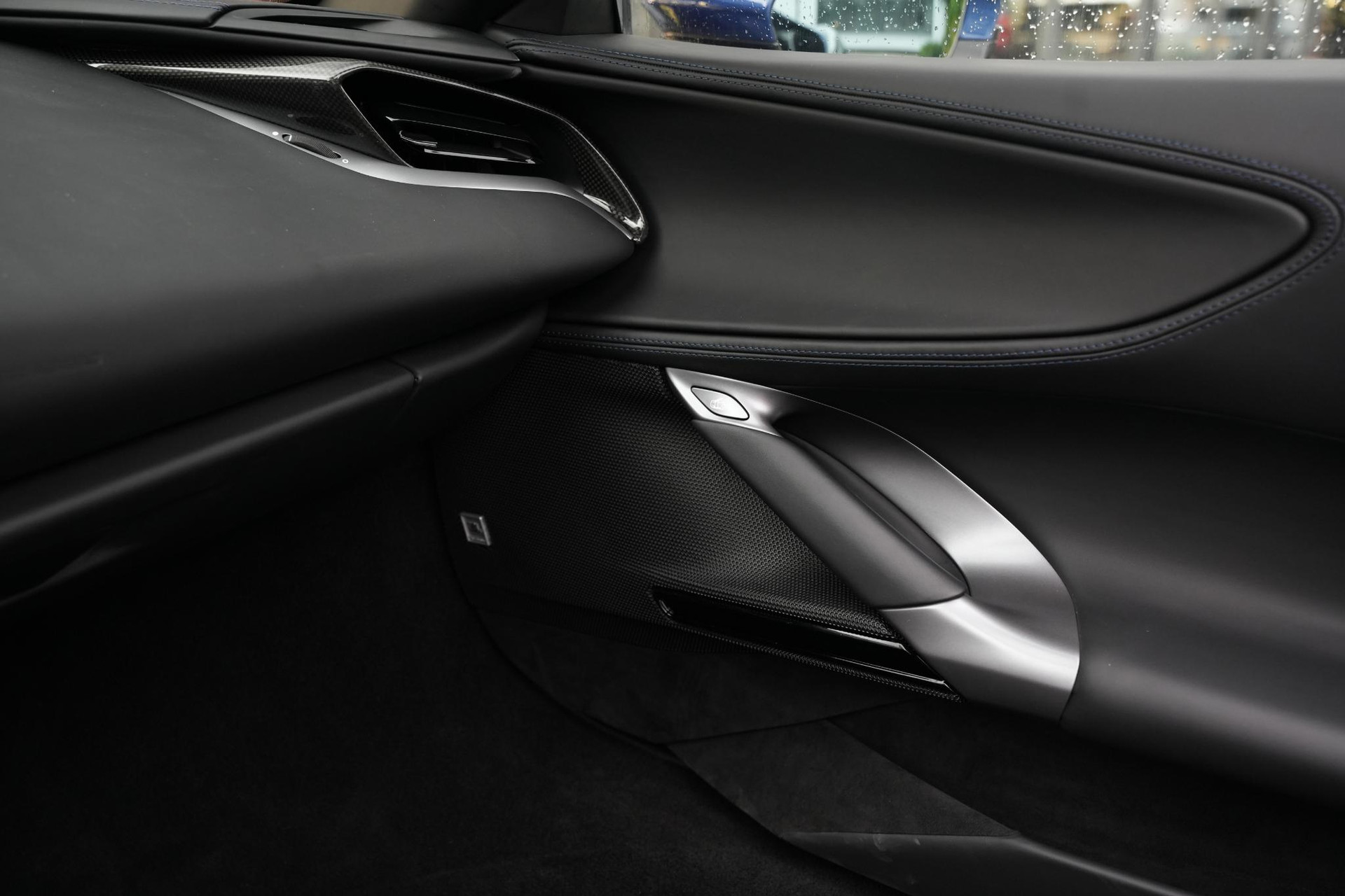 Ferrari SF90 Spider 4.0 V8 2025  37