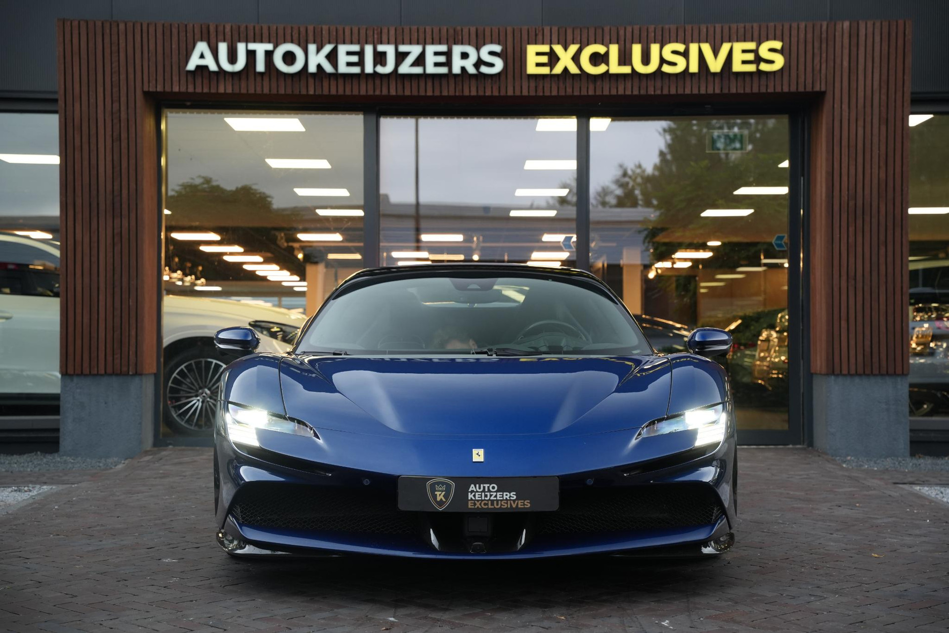 Ferrari SF90 Spider 4.0 V8 2025  5