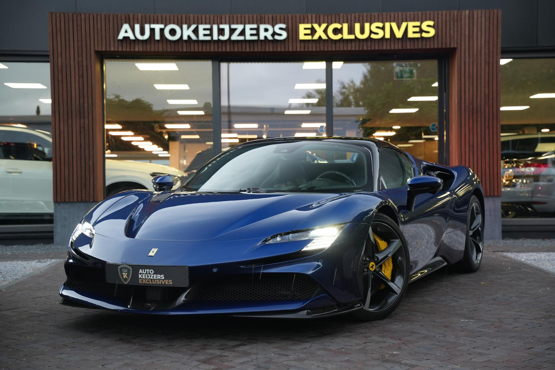 Ferrari SF90 Spider 4.0 V8 2025  7