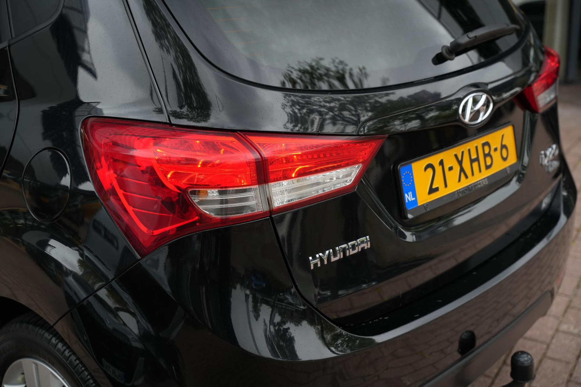 Hyundai ix20 1.4i i-Vision 2012 Phantom Black Metallic/Phantom Black Pearl (PAE) 19