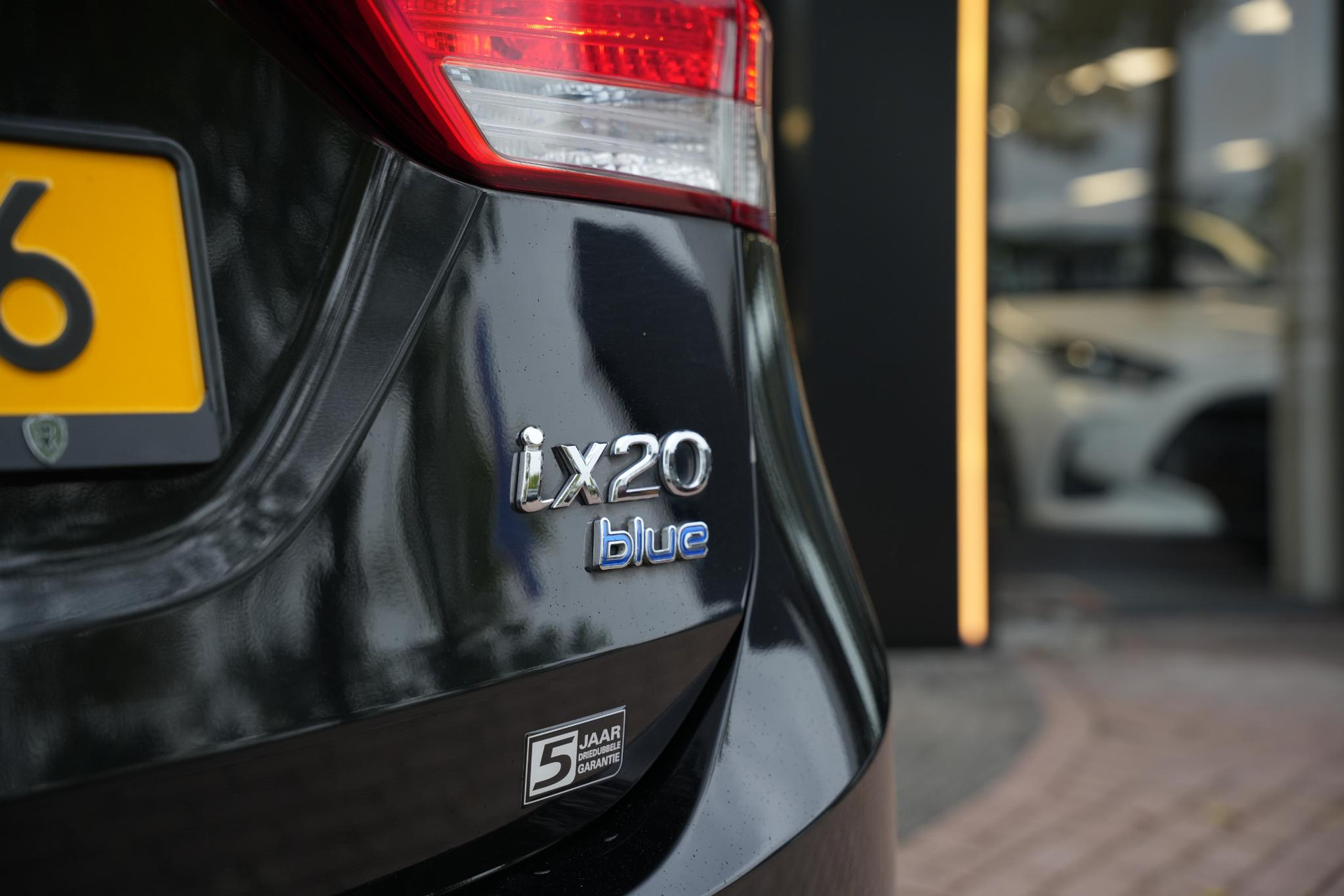 Hyundai ix20 1.4i i-Vision 2012 Phantom Black Metallic/Phantom Black Pearl (PAE) 20