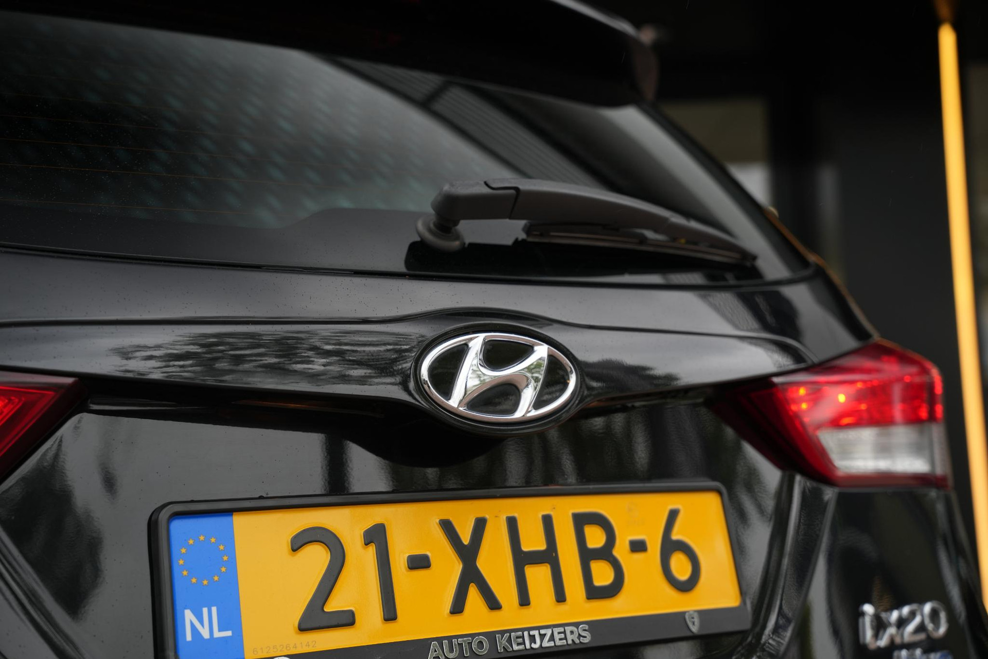 Hyundai ix20 1.4i i-Vision 2012 Phantom Black Metallic/Phantom Black Pearl (PAE) 22