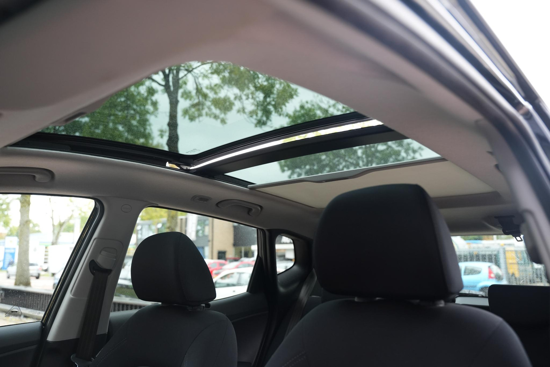 Hyundai ix20 1.4i i-Vision 2012 Phantom Black Metallic/Phantom Black Pearl (PAE) 24