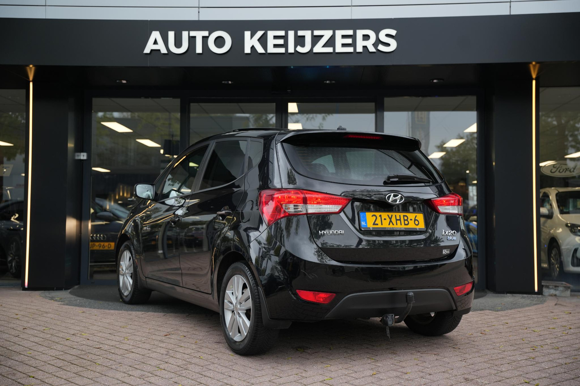 Hyundai ix20 1.4i i-Vision 2012 Phantom Black Metallic/Phantom Black Pearl (PAE) 3