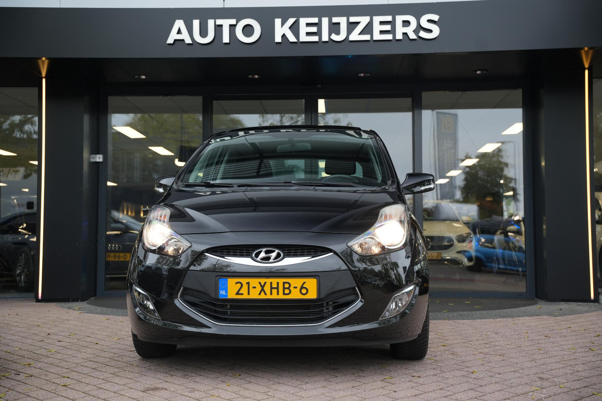 Hyundai ix20 1.4i i-Vision 2012 Phantom Black Metallic/Phantom Black Pearl (PAE) 5