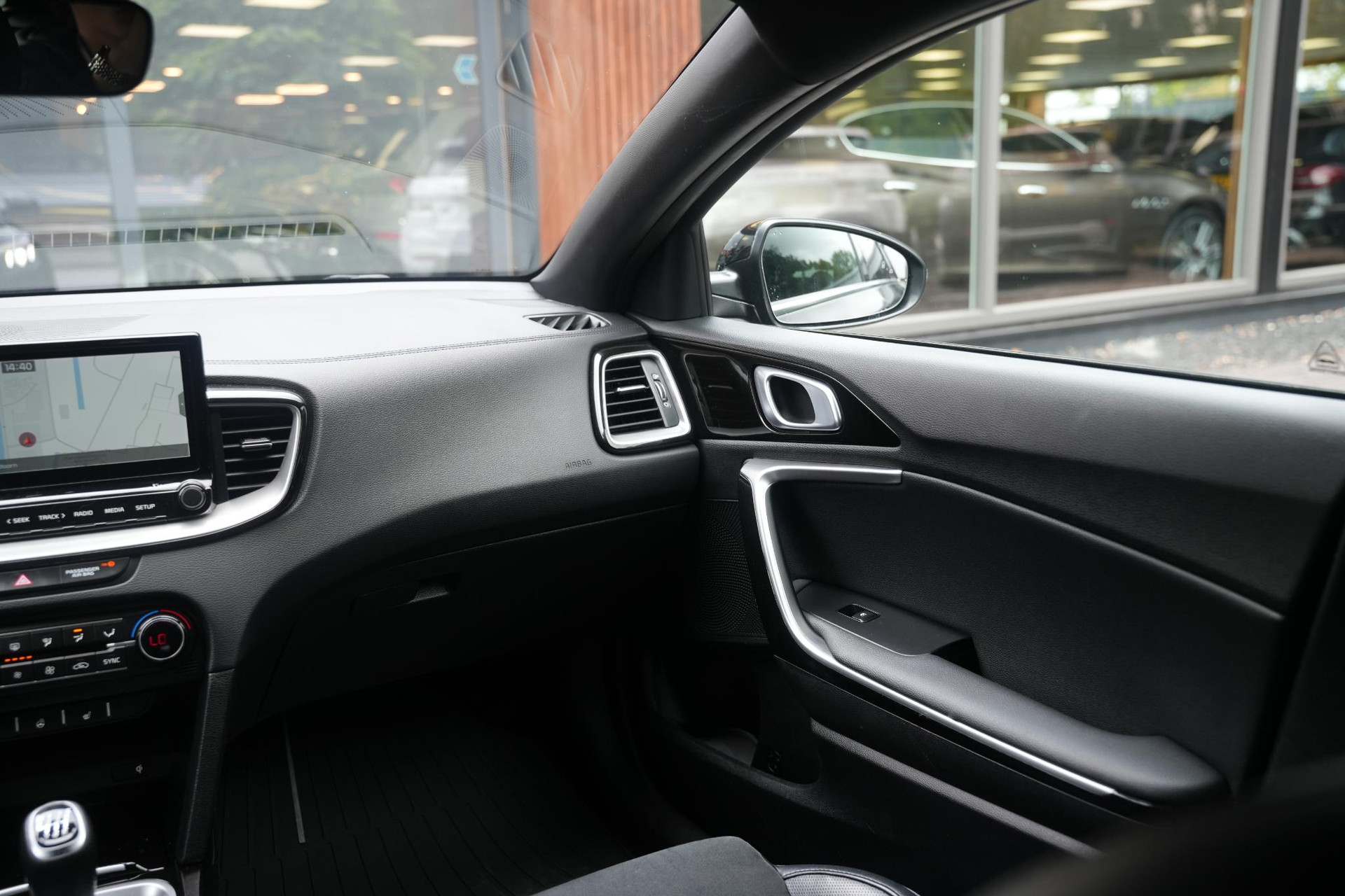 Kia ProCeed 1.0 T-GDi GT-Line 2023 Black pearl m 26