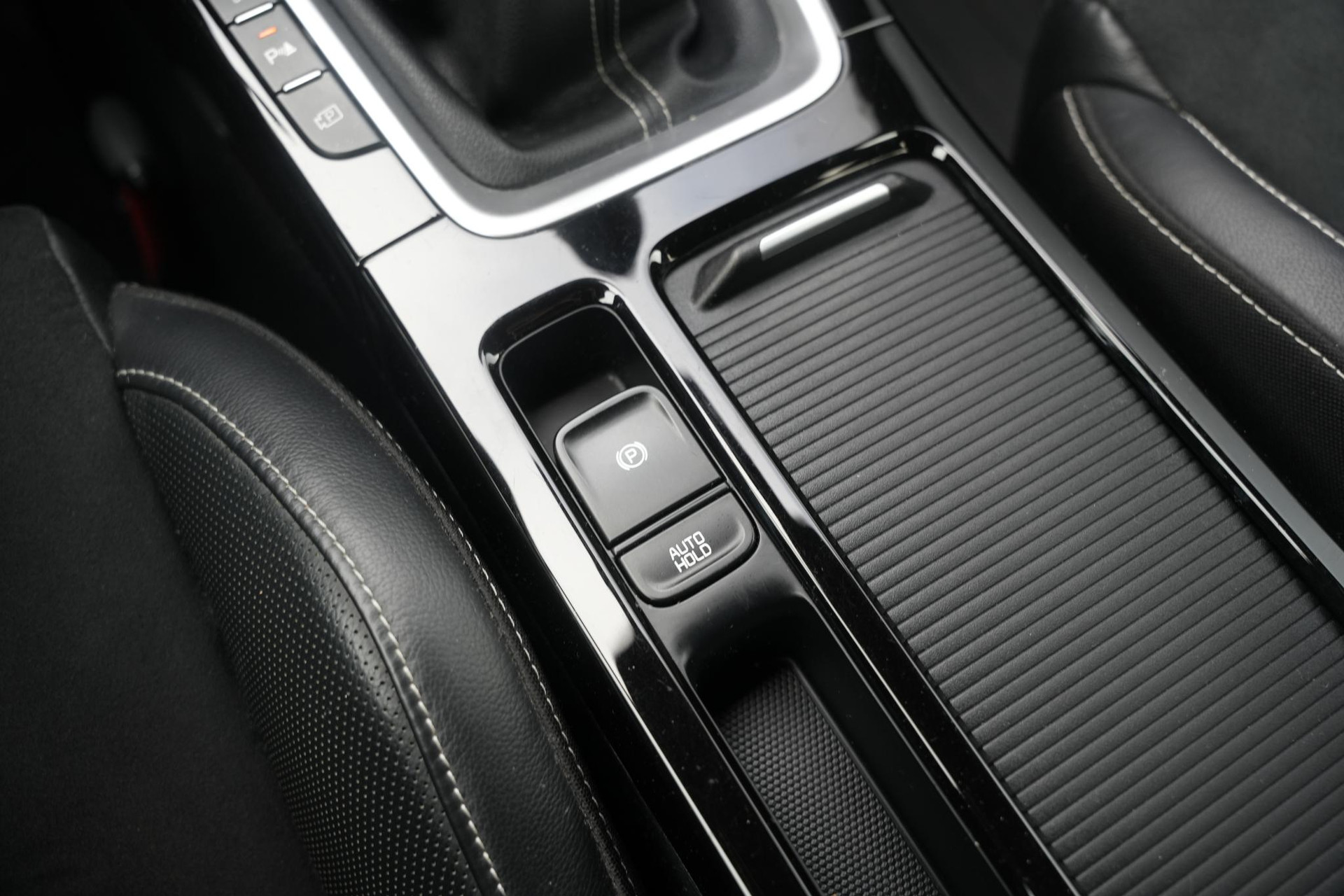 Kia ProCeed 1.0 T-GDi GT-Line 2023 Black pearl m 31