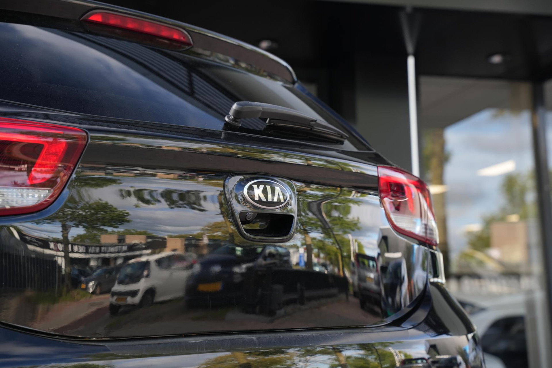 Kia Rio 1.4 Platinum Edition 2017 Aurora Black Pearl (ABP) 21