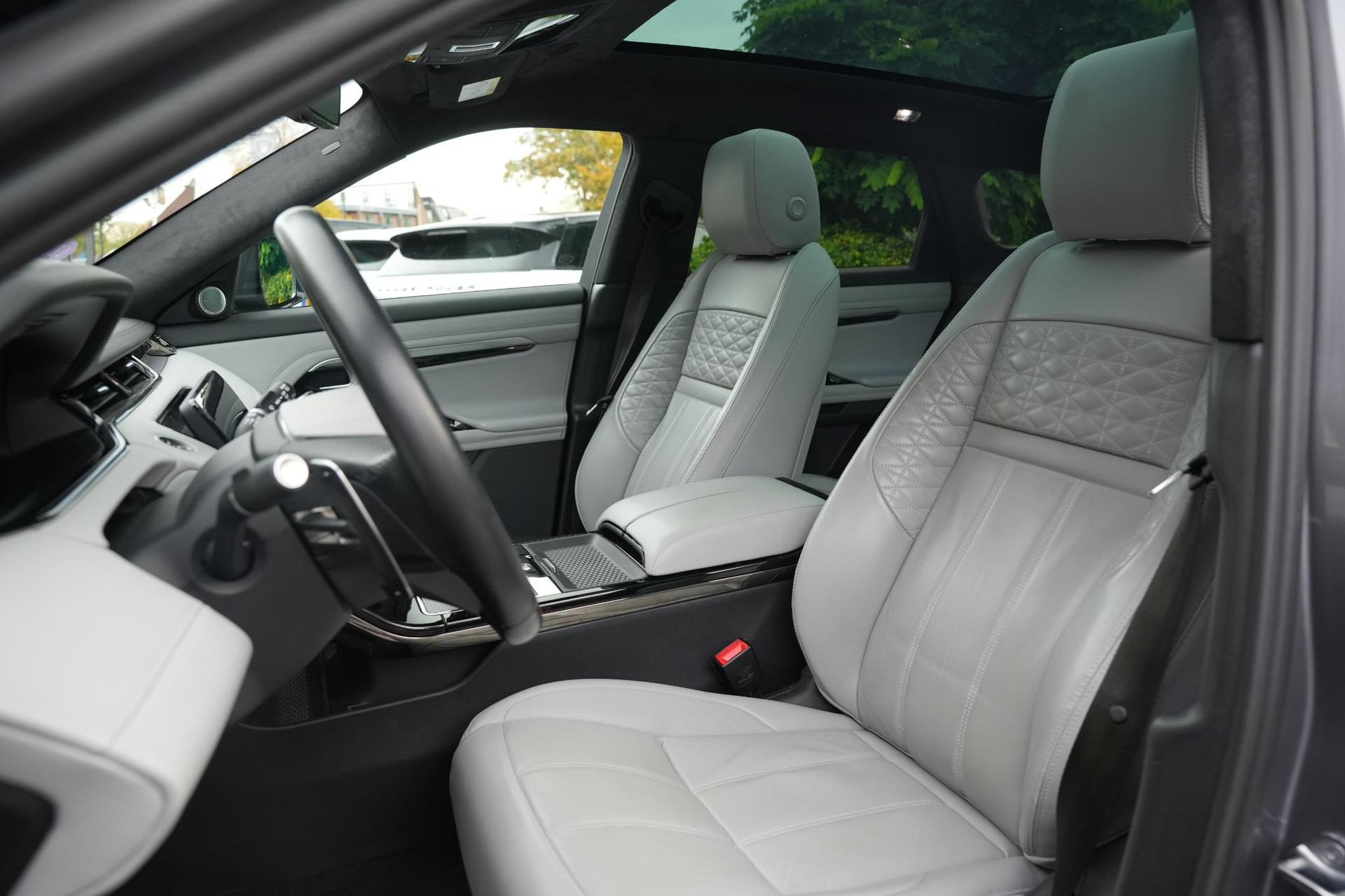 Land Rover Range Rover Evoque 1.5 P300e AWD Autobiography 2022 Eiger grey-JBC2409 (1DF) 4