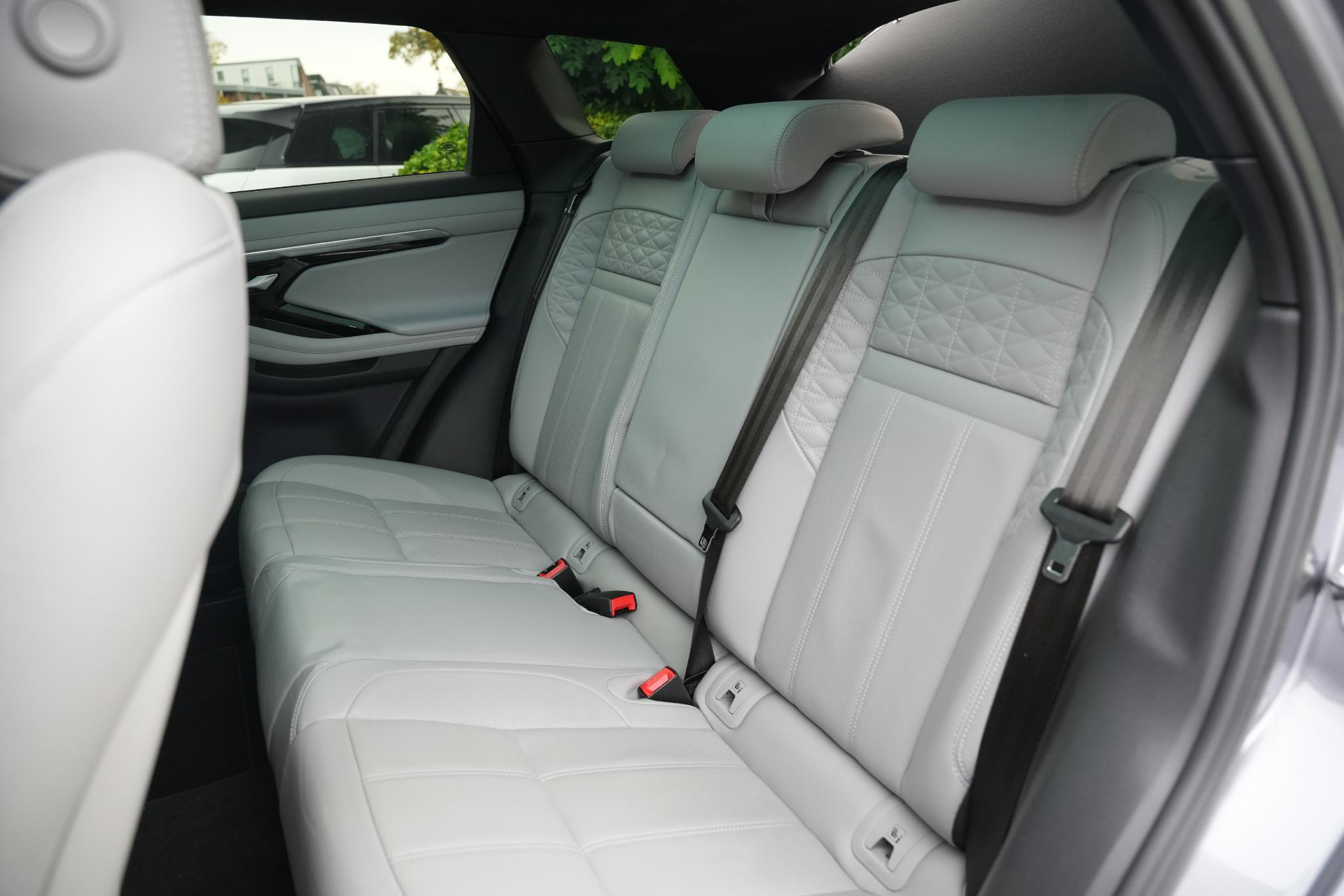 Land Rover Range Rover Evoque 1.5 P300e AWD Autobiography 2022 Eiger grey-JBC2409 (1DF) 6