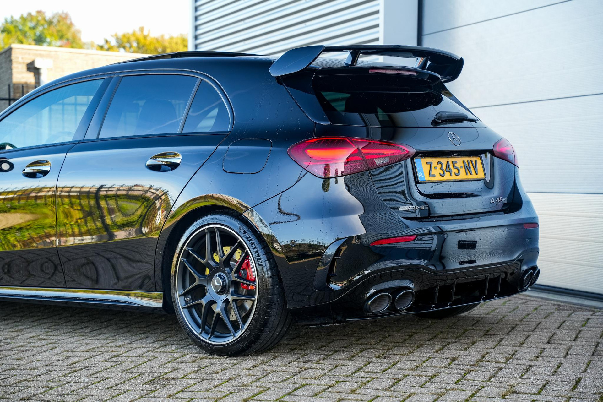 Mercedes-Benz A-Klasse AMG 45 S 4MATIC+ 2023 NIGHT BLACK - STANDARD FINISH (696U) 36