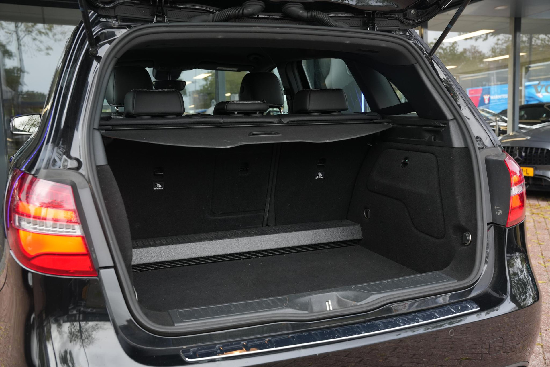 Mercedes-Benz B-Klasse 200 Ambition 2016 KOSMOSBLACK - MET. (191U) 12