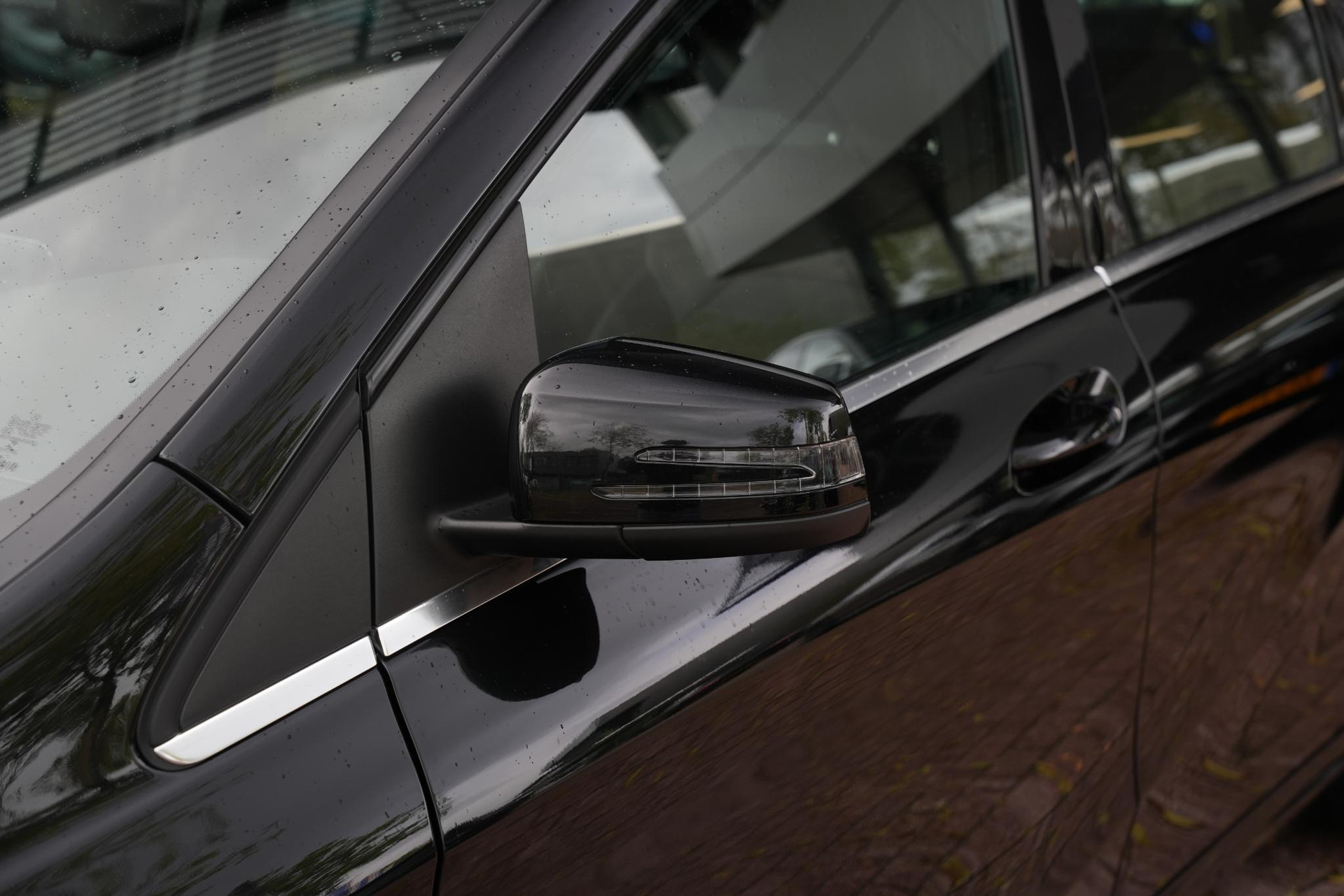 Mercedes-Benz B-Klasse 200 Ambition 2016 KOSMOSBLACK - MET. (191U) 17