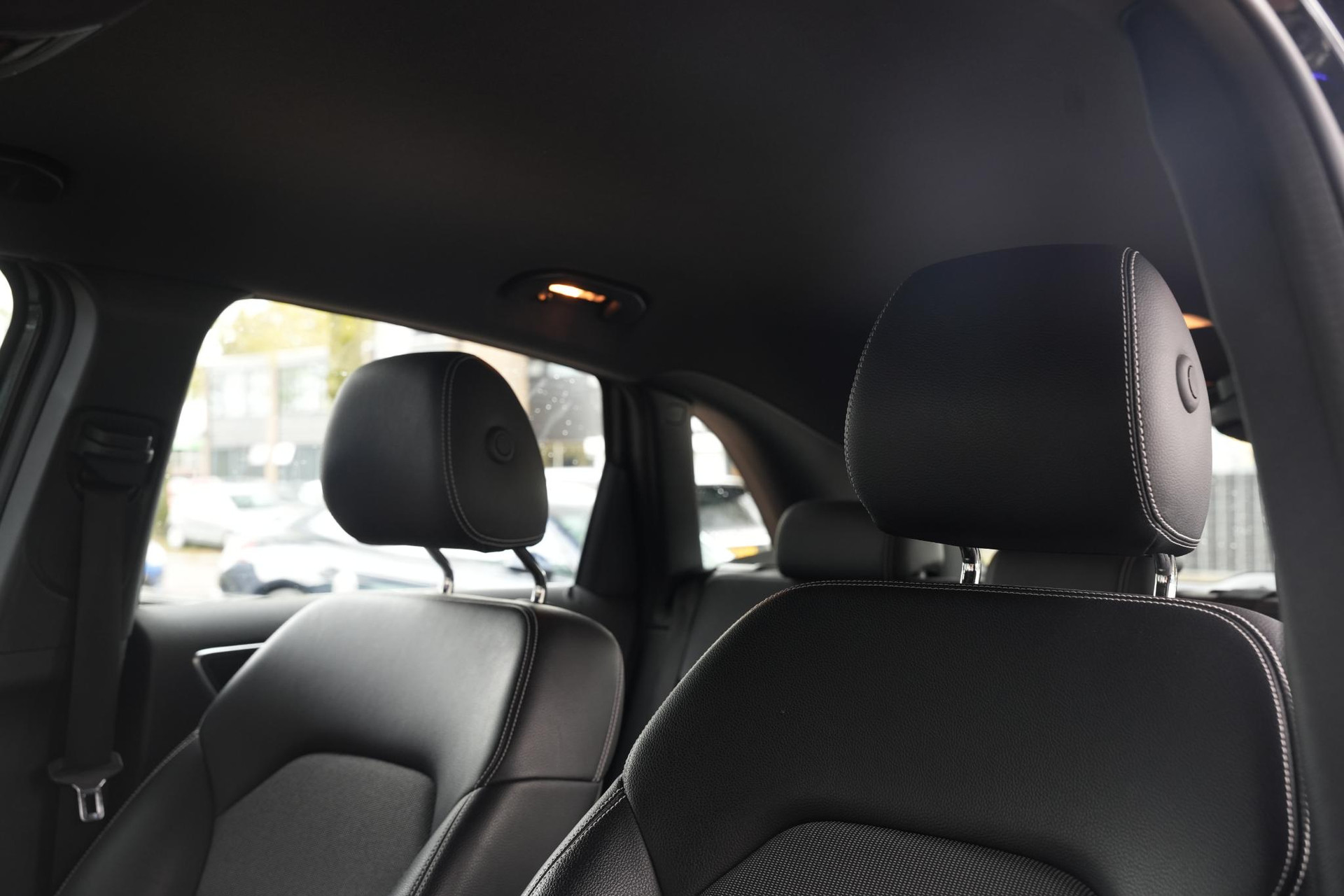 Mercedes-Benz B-Klasse 200 Ambition 2016 KOSMOSBLACK - MET. (191U) 21