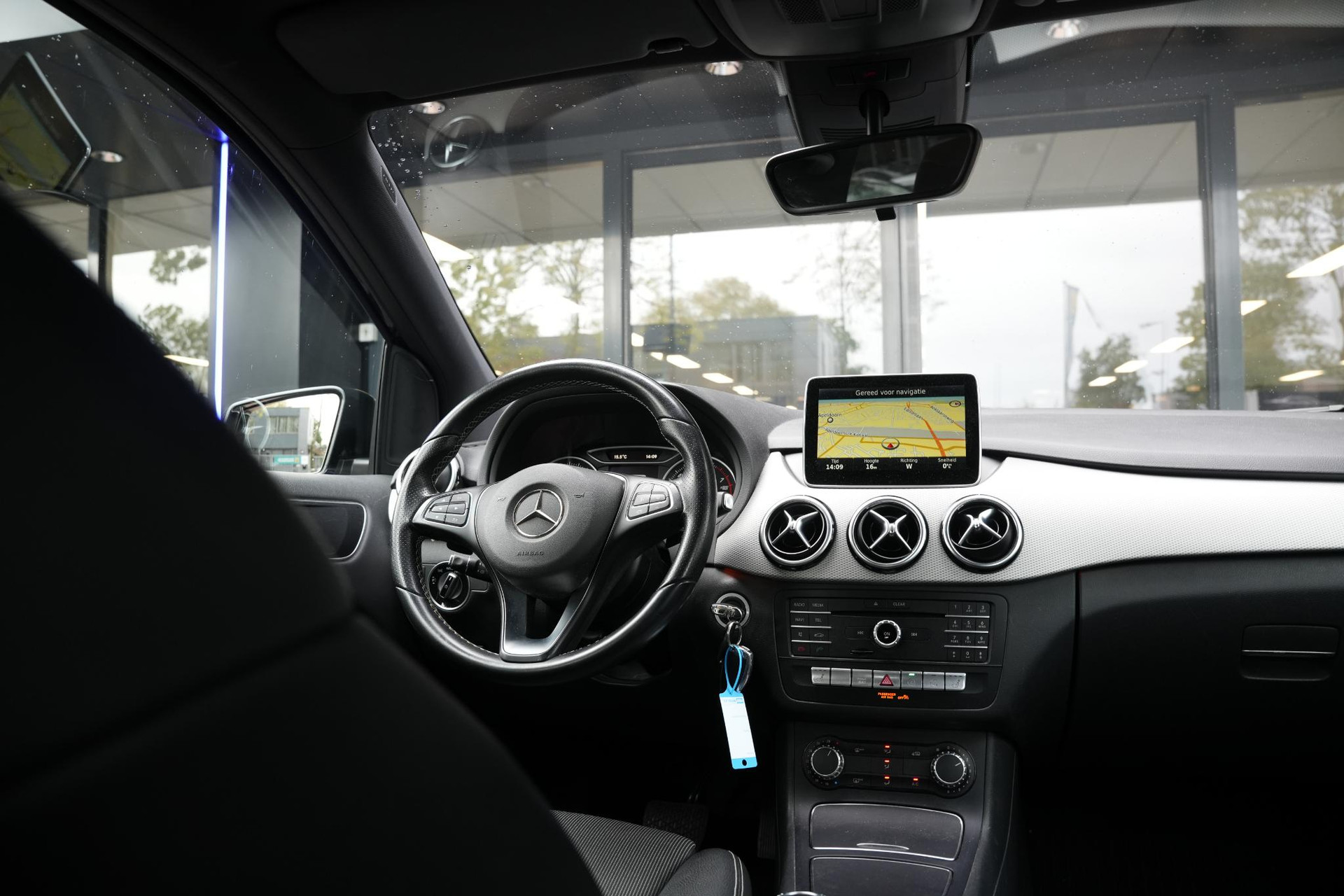 Mercedes-Benz B-Klasse 200 Ambition 2016 KOSMOSBLACK - MET. (191U) 22