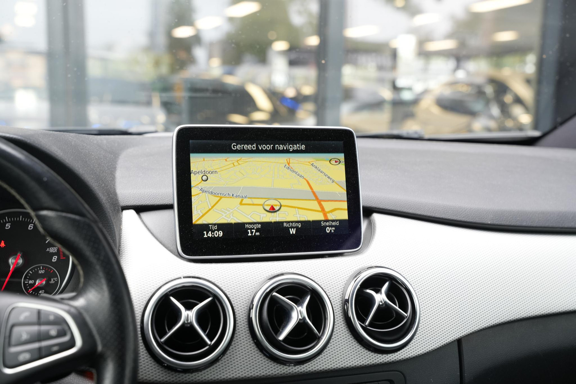 Mercedes-Benz B-Klasse 200 Ambition 2016 KOSMOSBLACK - MET. (191U) 23