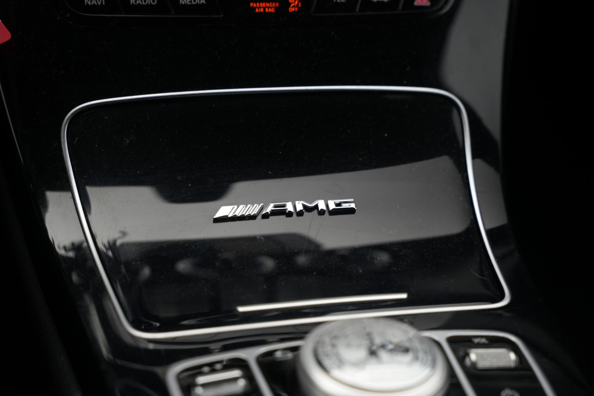 Mercedes-Benz C-Klasse 180 AMG Sport Edition 2017 OBSIDIAN BLACK (197U) 33
