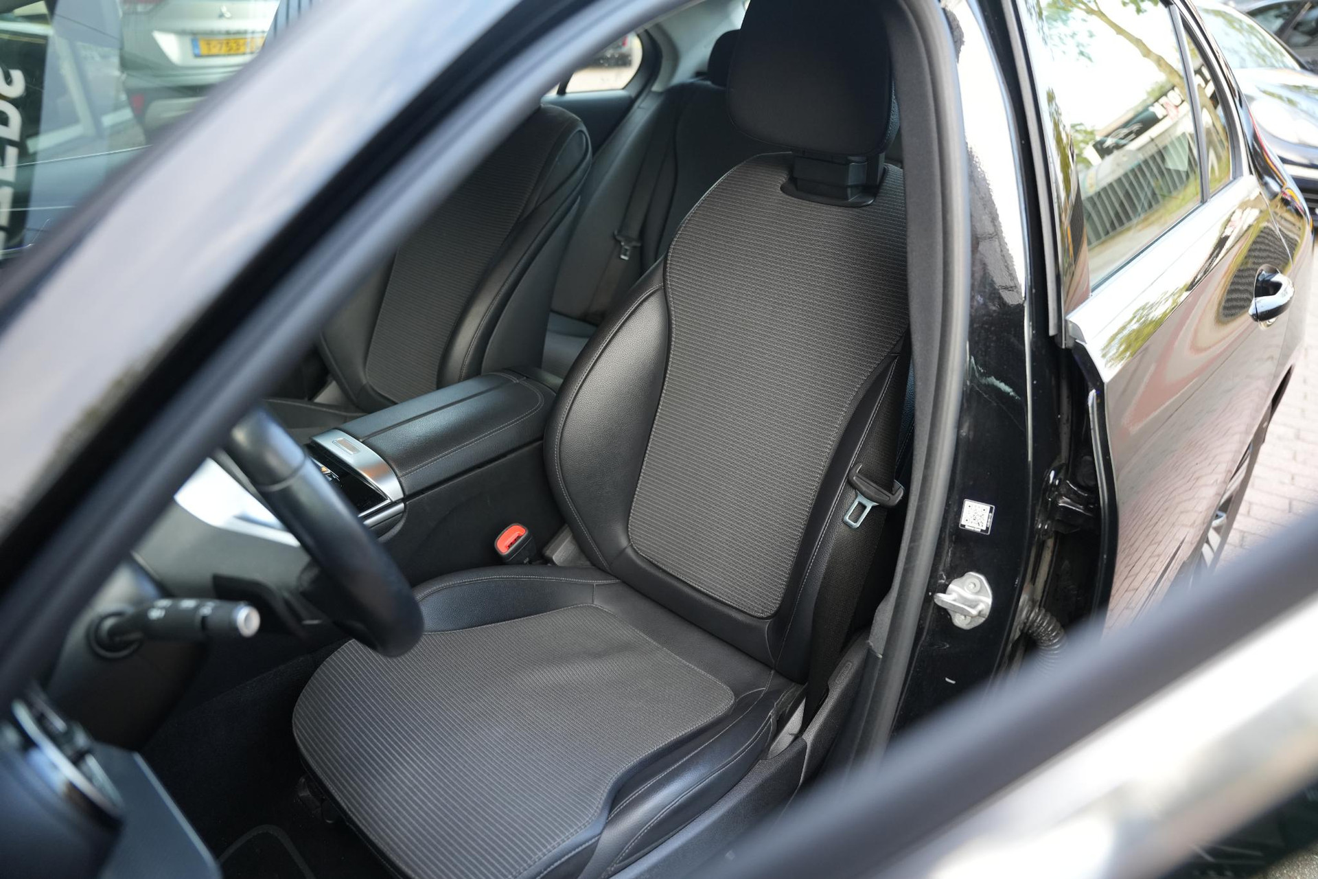 Mercedes-Benz C-Klasse 180 Business Line 2022  23