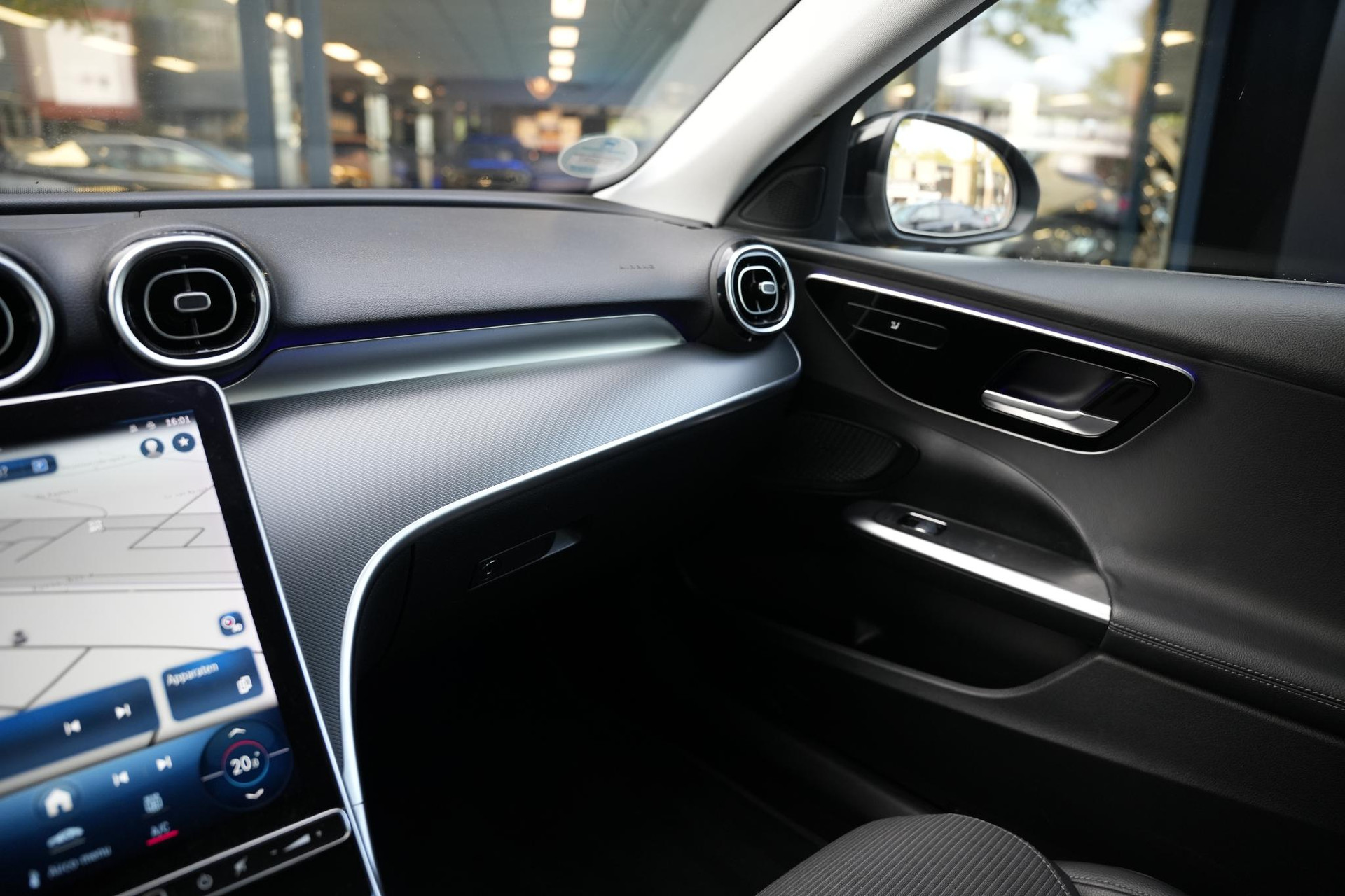 Mercedes-Benz C-Klasse 180 Business Line 2022  36