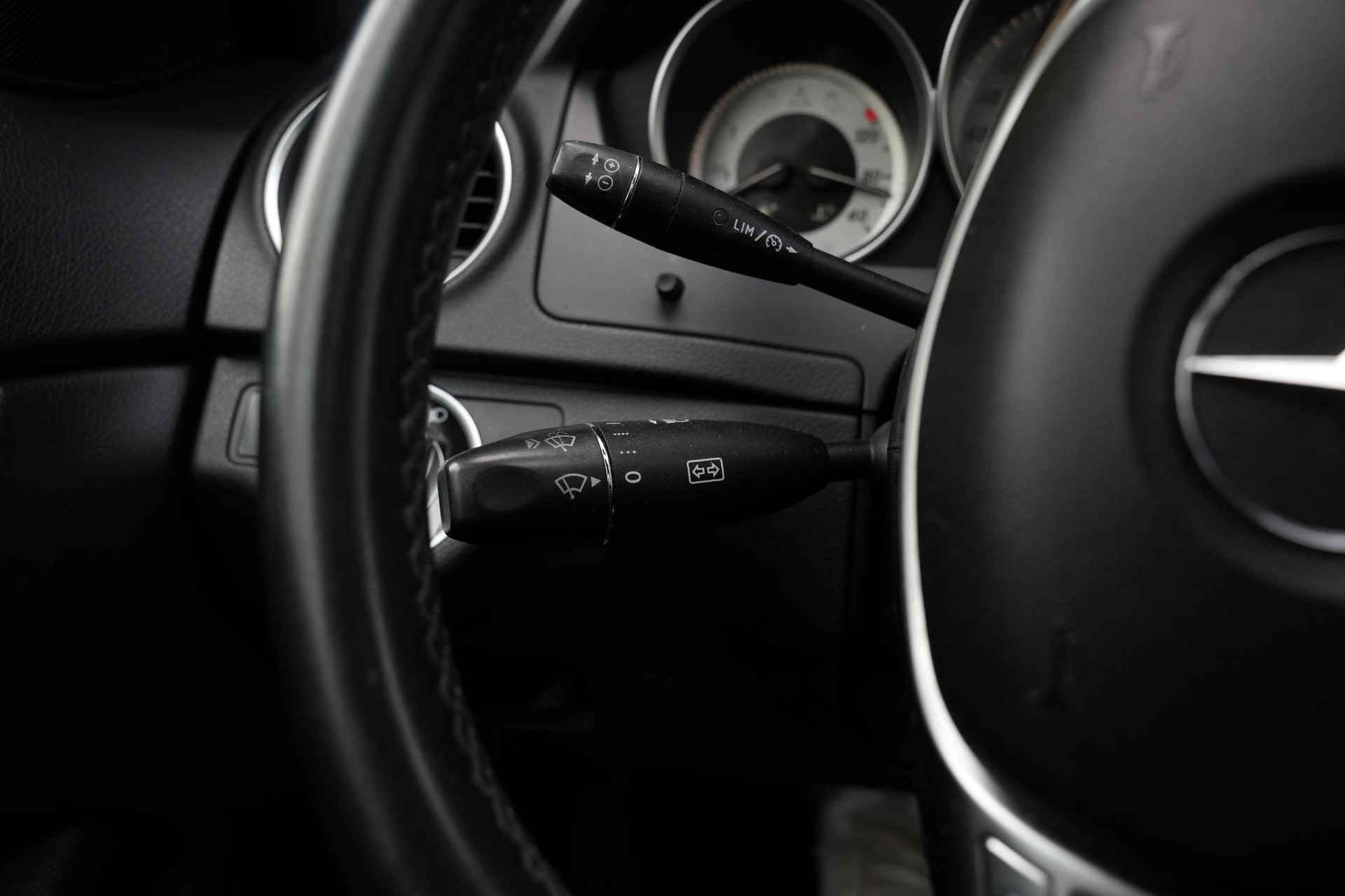 Mercedes-Benz C-Klasse Coupé 180 2011  34