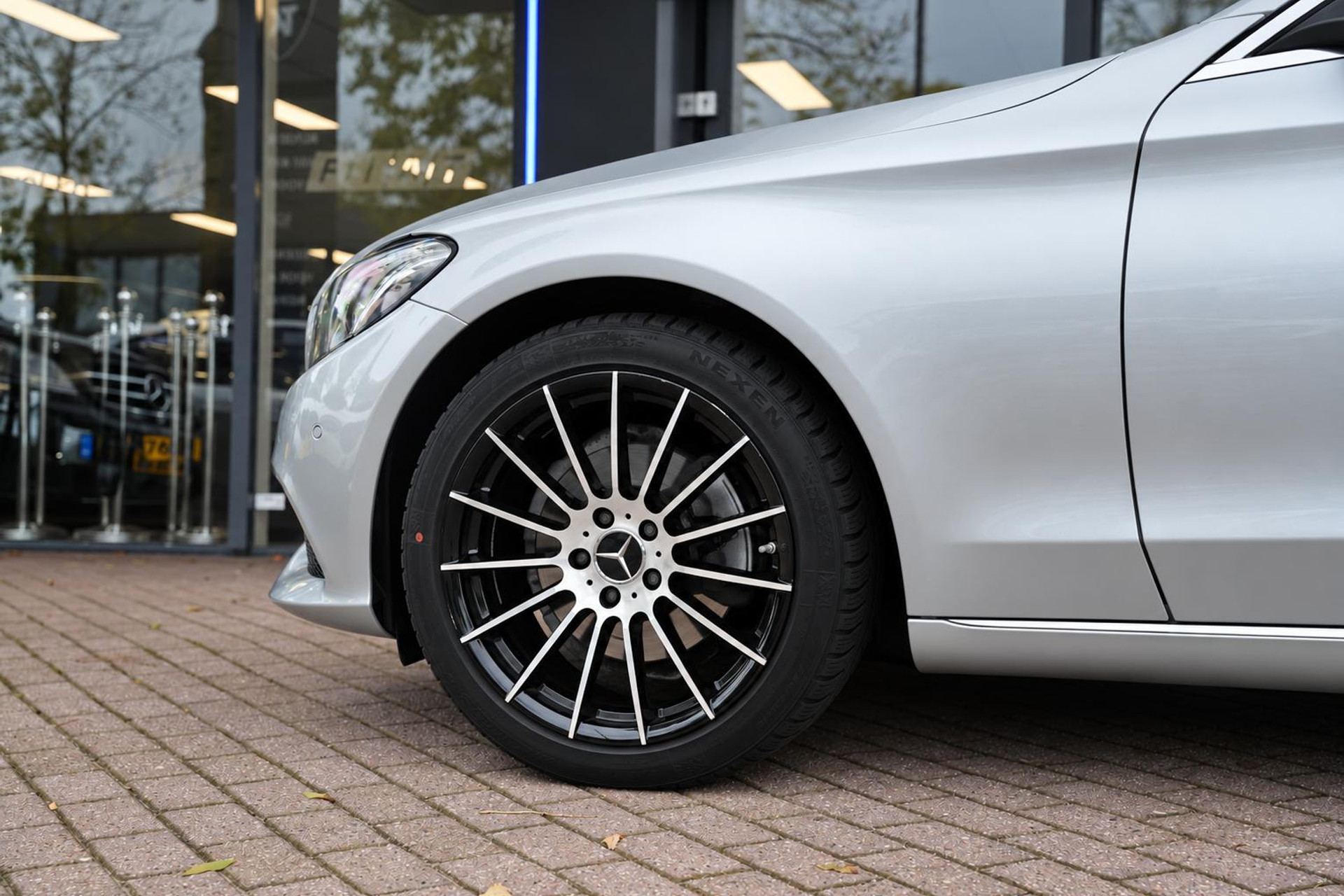 Mercedes-Benz C-Klasse Estate 200 Prestige 2016 IRIDIUM SILVER - METALLIC FINISH (775U) 10